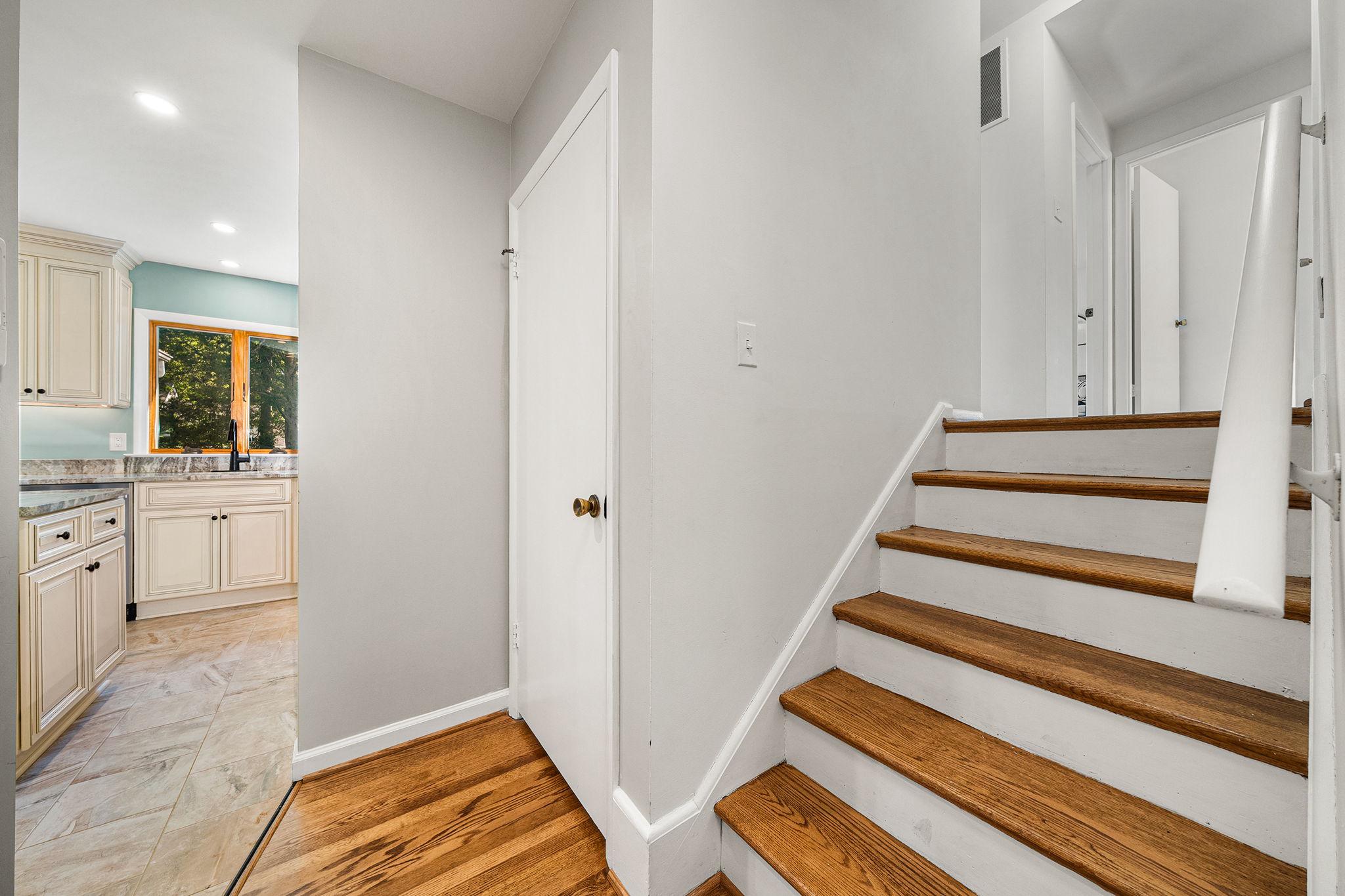  914 Waynewood Boulevard, Alexandria, VA, 22308 - 物件實景