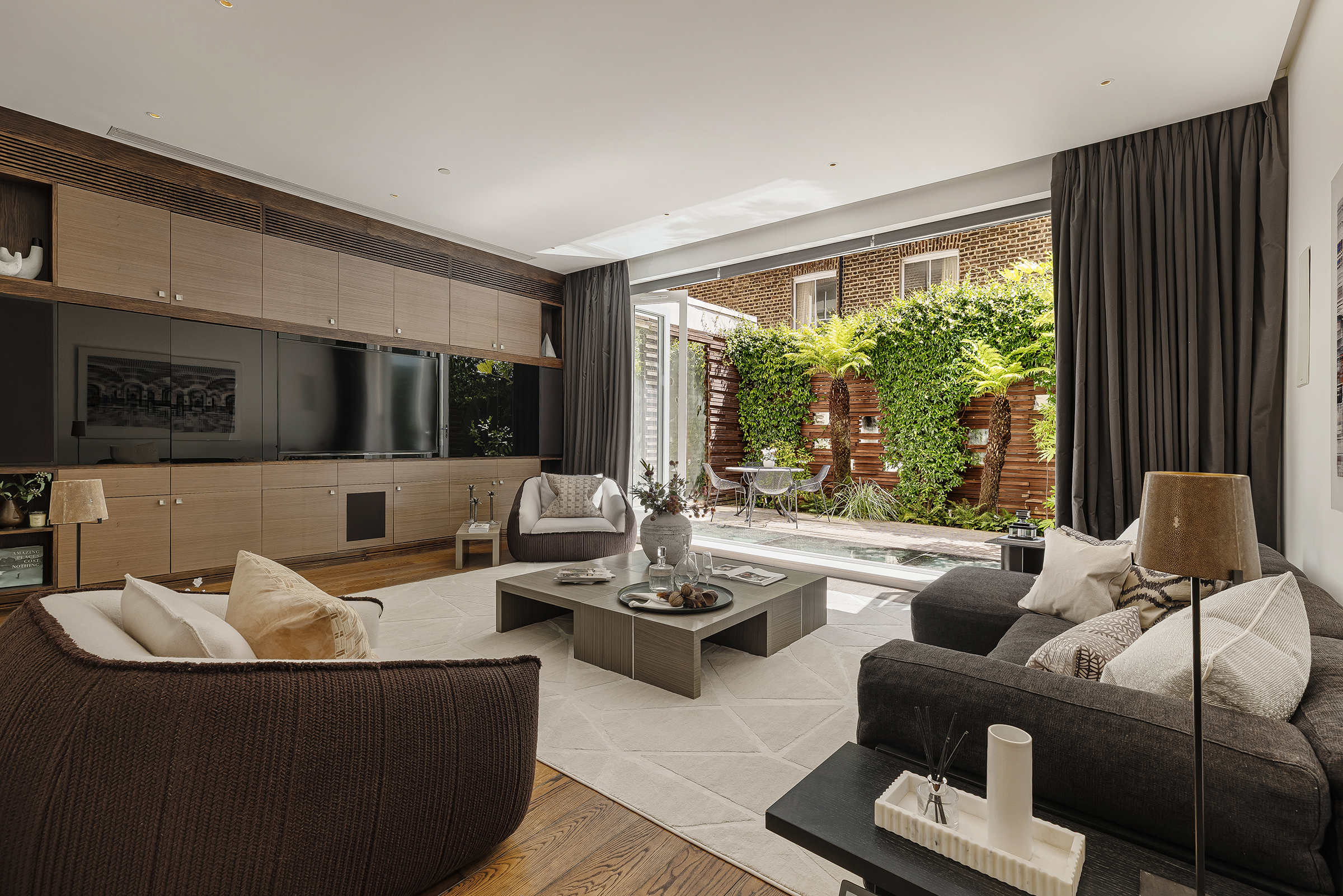  A Magnificent Six-Bedroom Residence with Pool and Roof Terrace in Kensington - 物件實景