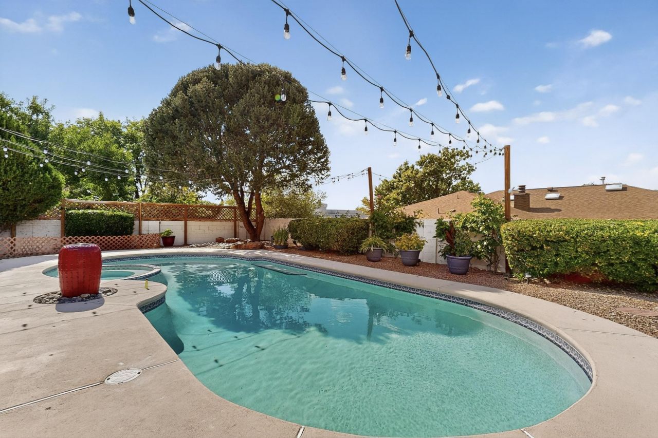 Albuquerque, New Mexico, 87109, United States, 3 Bedrooms Bedrooms, ,3 BathroomsBathrooms,Residential,For Sale,1949452