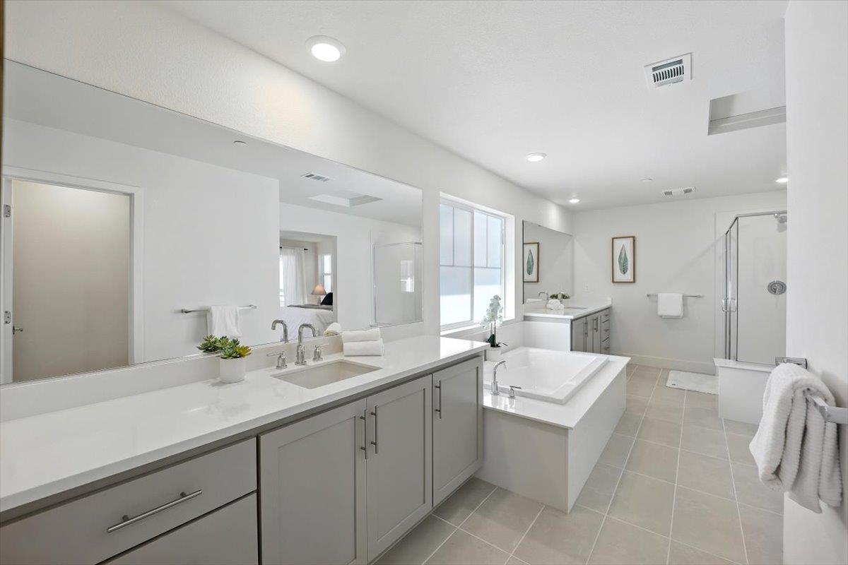 Newark, California, 94560, United States, 4 Bedrooms Bedrooms, ,4 BathroomsBathrooms,Residential,For Sale,1926207
