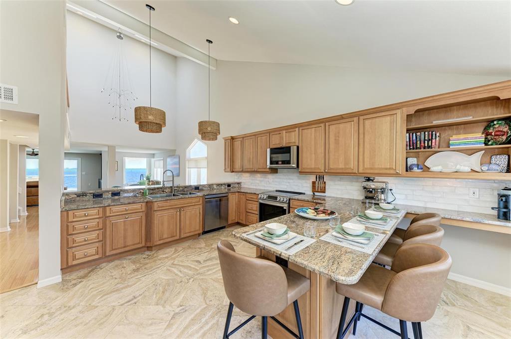 Bradenton, Florida, 34210, United States, 2 Bedrooms Bedrooms, ,2 BathroomsBathrooms,Residential,For Sale,1897662