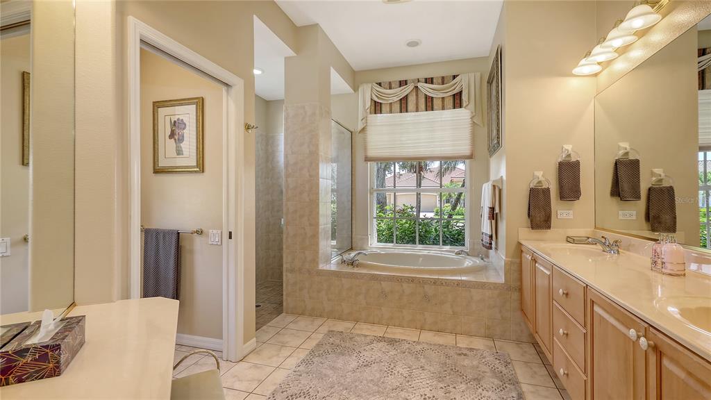 Sarasota, Florida, 34243, United States, 3 Bedrooms Bedrooms, ,3 BathroomsBathrooms,Residential,For Sale,1820877