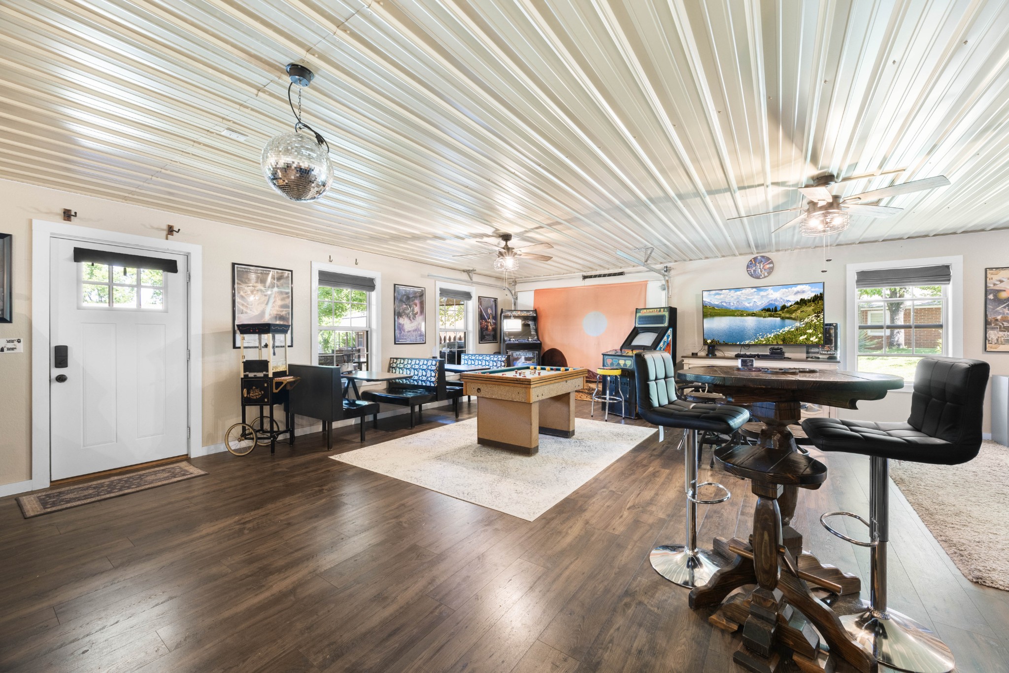 Dover, Tennessee, 37058, United States, 4 Bedrooms Bedrooms, ,3 BathroomsBathrooms,Residential,For Sale,1915564