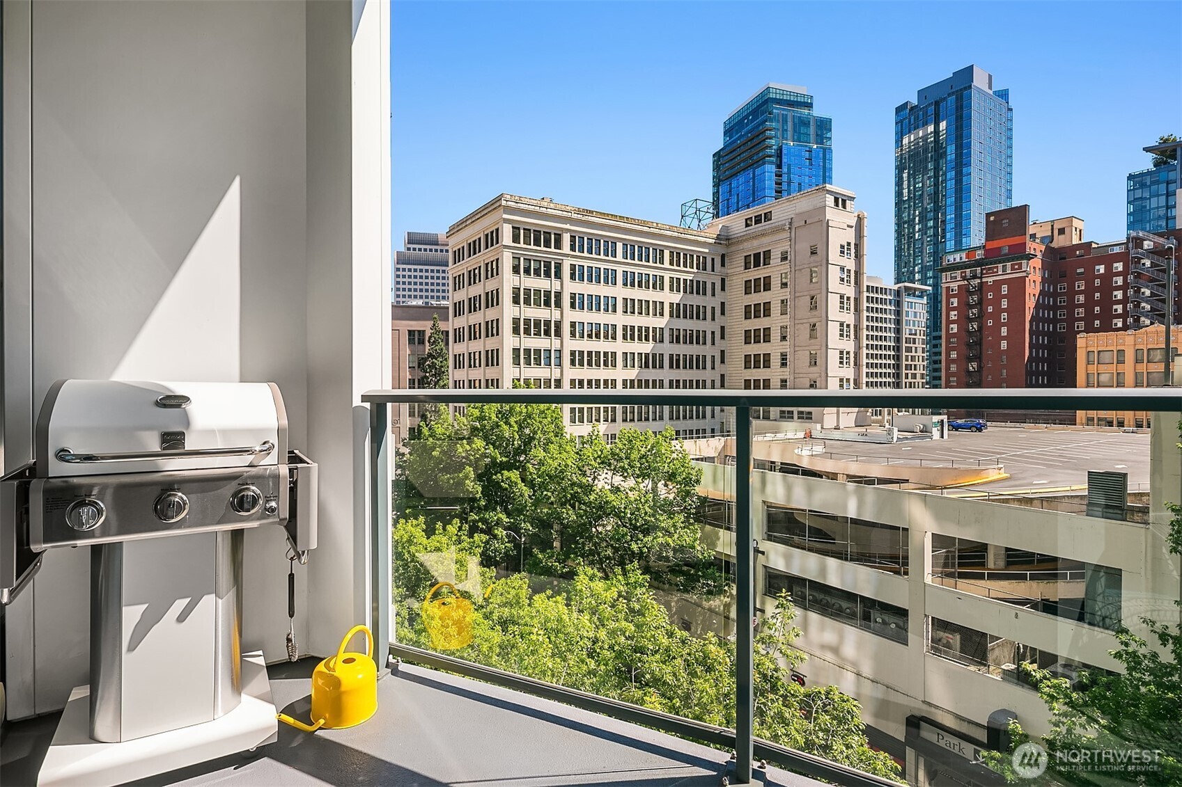Seattle, Washington, 98101, United States, 1 Bedroom Bedrooms, ,2 BathroomsBathrooms,Residential,For Sale,1913500