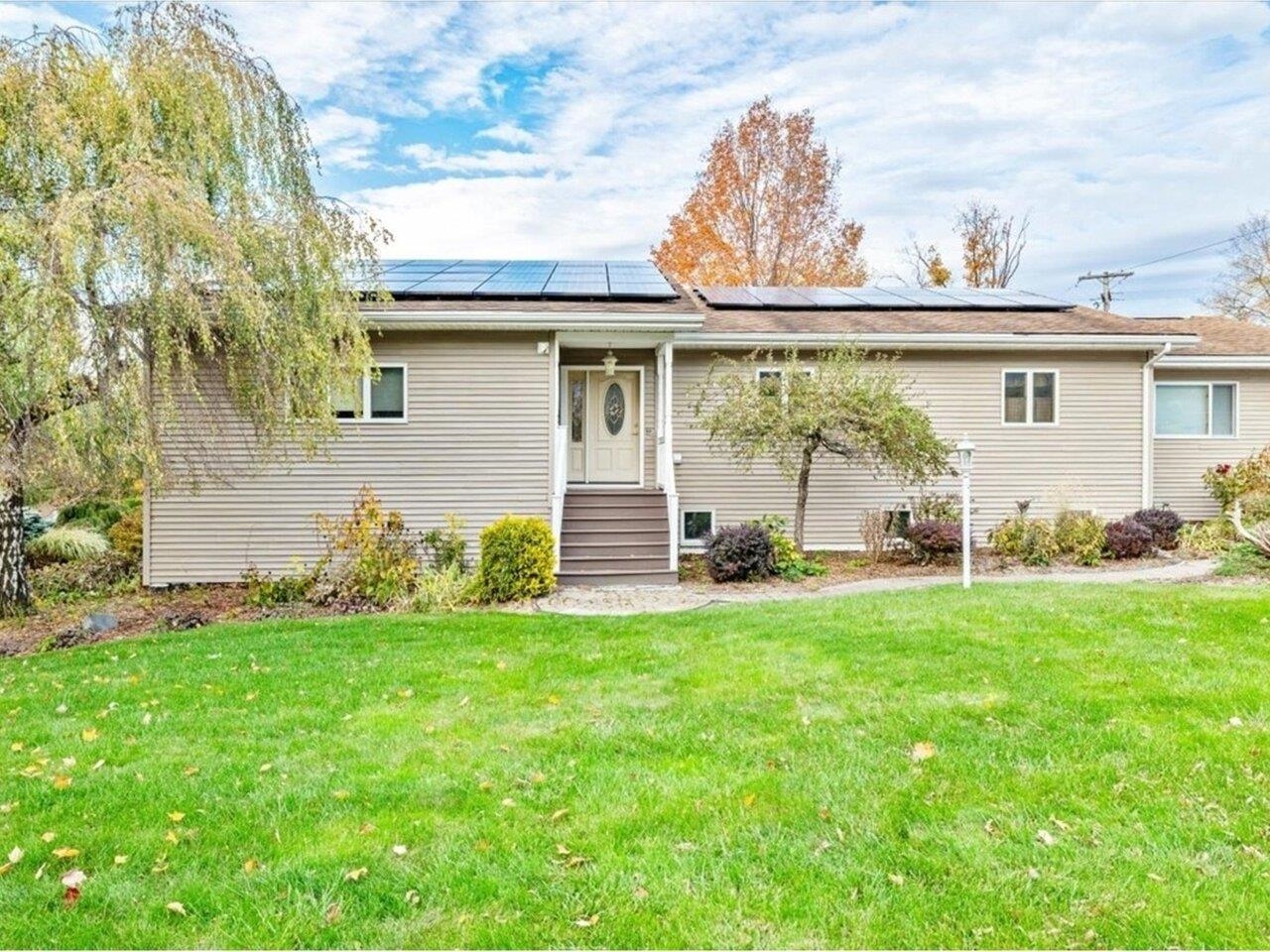 St. Albans Town, Vermont, 05478, United States, 4 Bedrooms Bedrooms, ,3 BathroomsBathrooms,Residential,For Sale,1970422