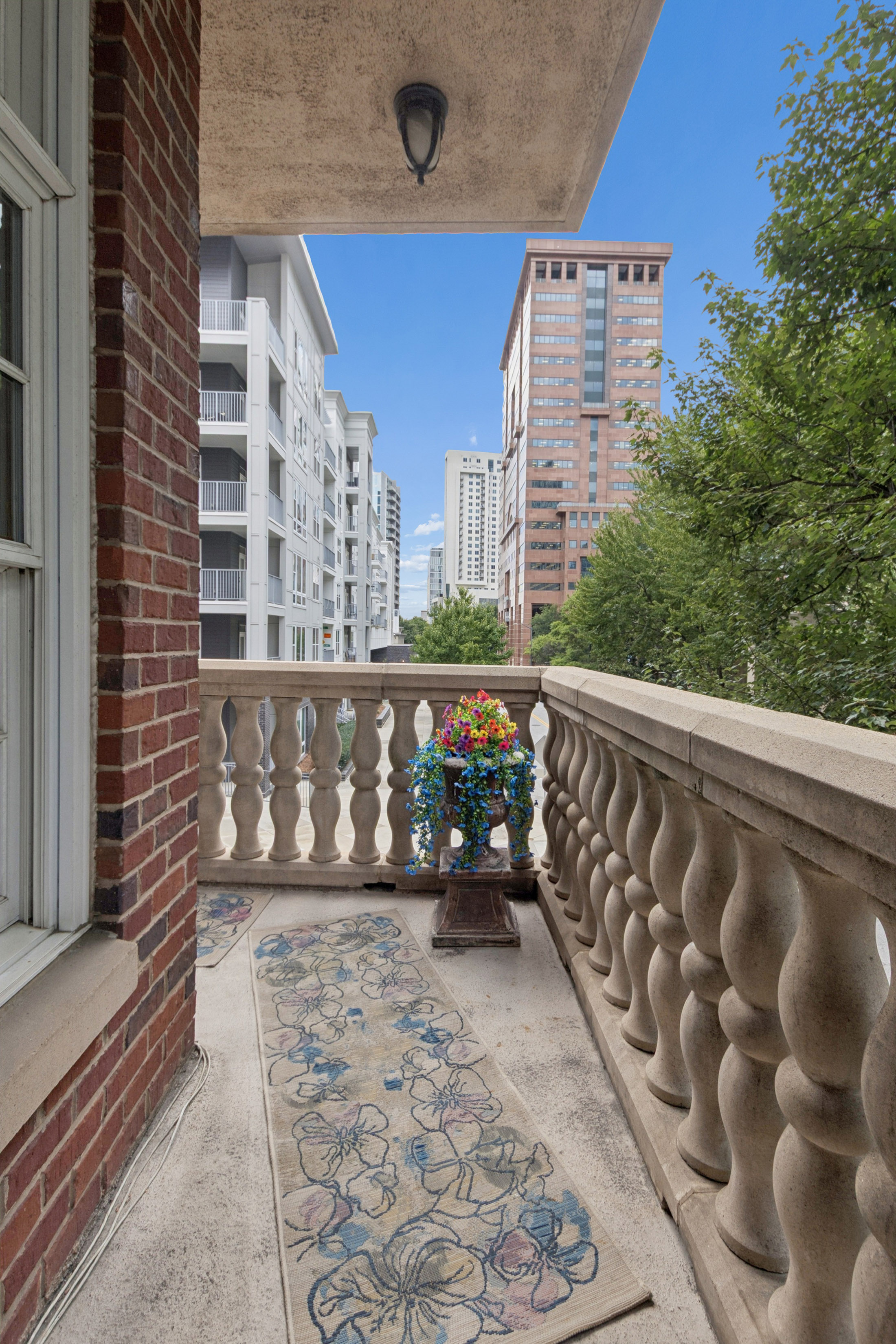  Fantastic Corner Condo in Vibrant Midtown Atlanta - 物件實景