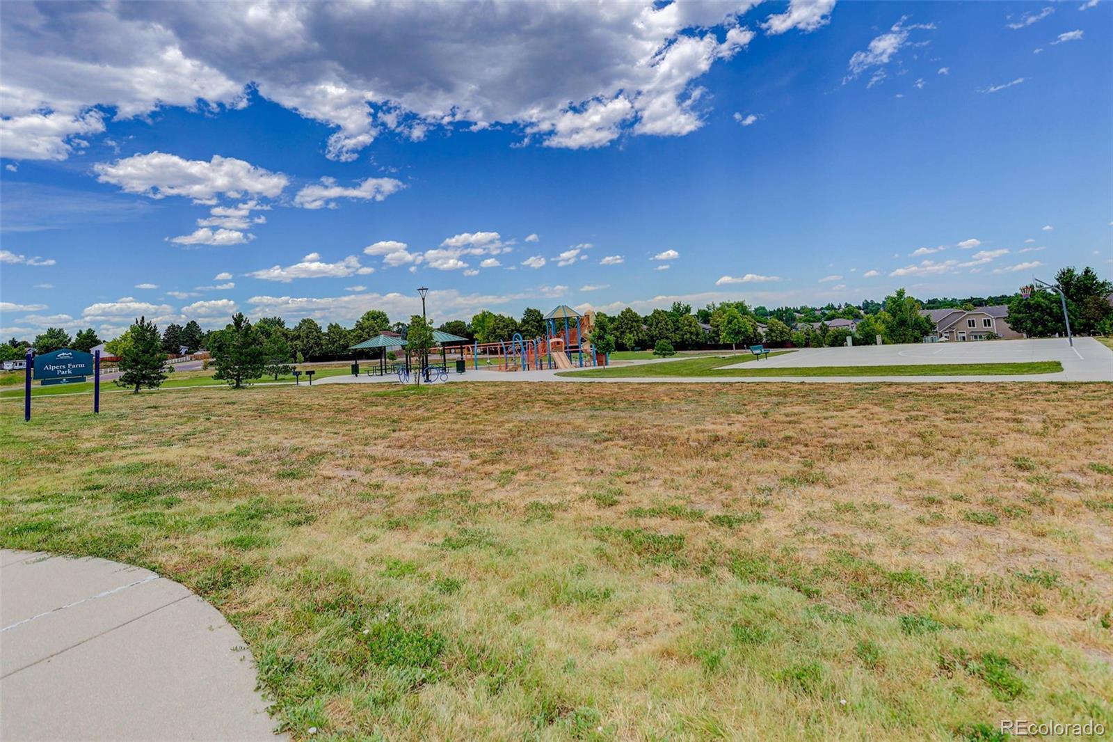 Littleton, Colorado, 80127, United States, 4 Bedrooms Bedrooms, ,2 BathroomsBathrooms,Residential,For Sale,1892660
