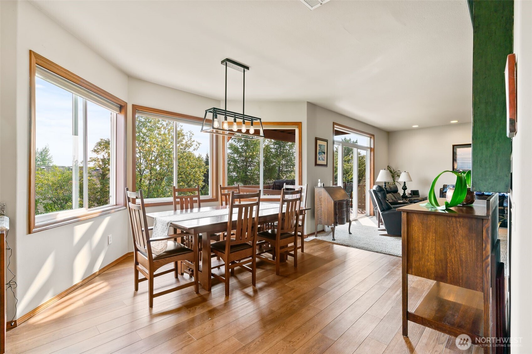 Ellensburg, Washington, 98926, United States, 4 Bedrooms Bedrooms, ,4 BathroomsBathrooms,Residential,For Sale,1983765