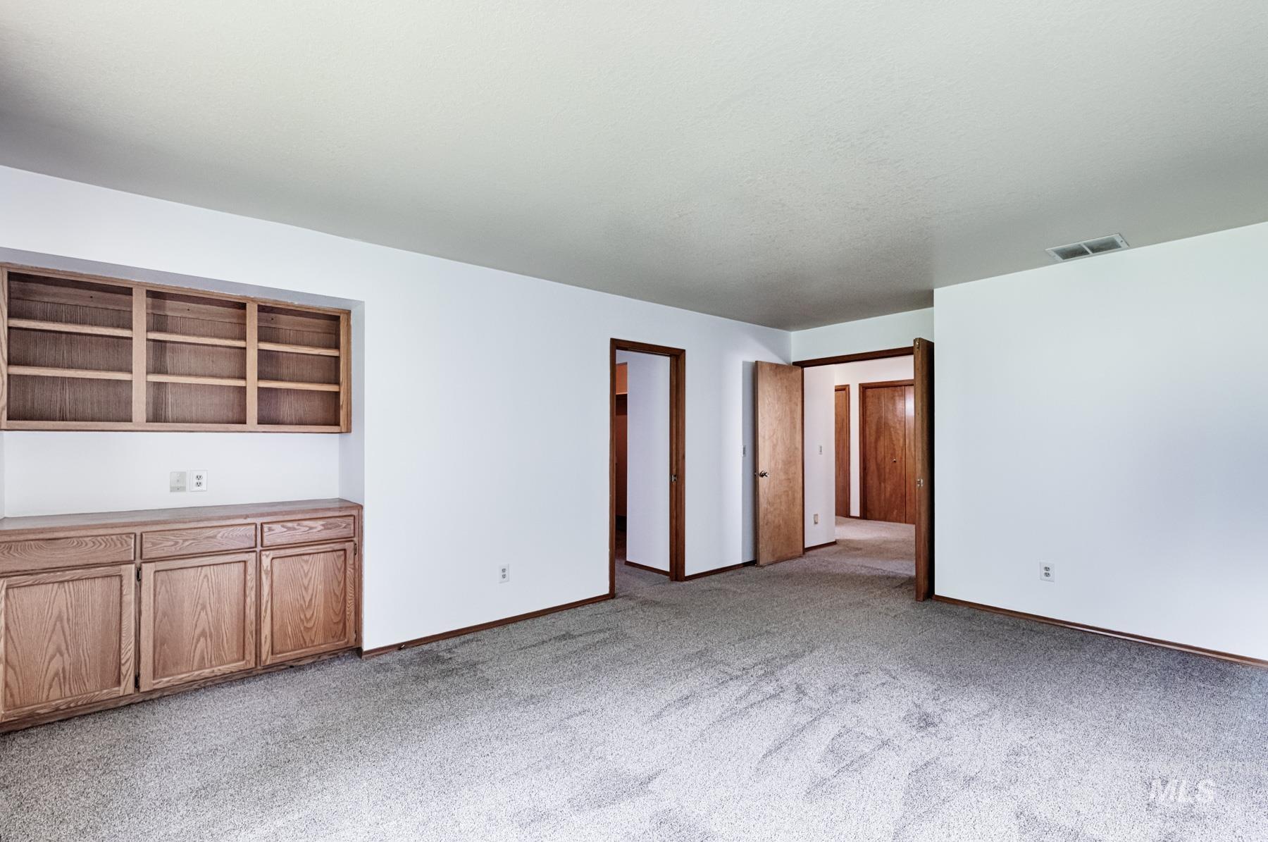 Kuna, Idaho, 83634, United States, 6 Bedrooms Bedrooms, ,4 BathroomsBathrooms,Residential,For Sale,1950984