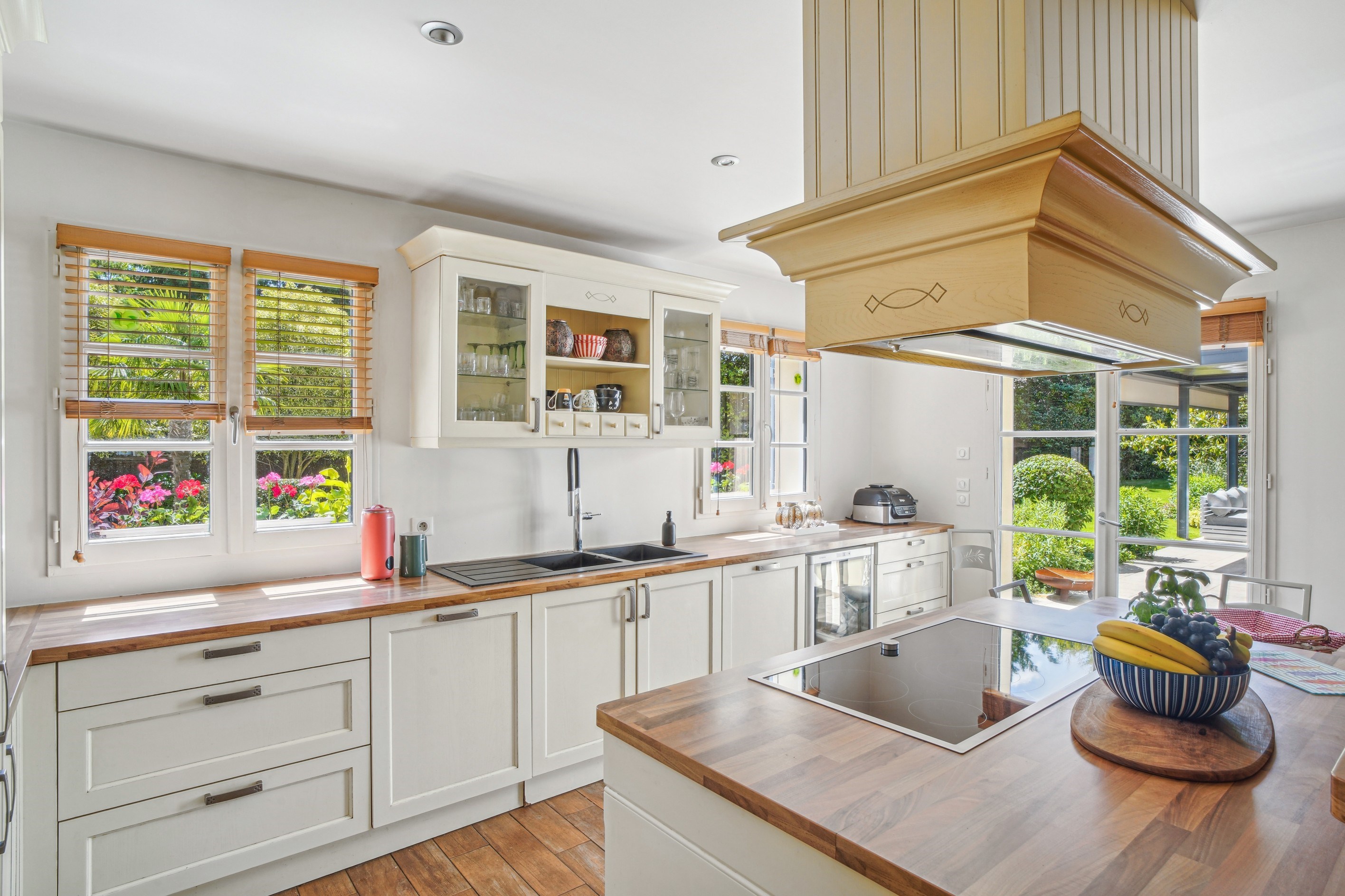  Exceptional property in the heart of Montfort l