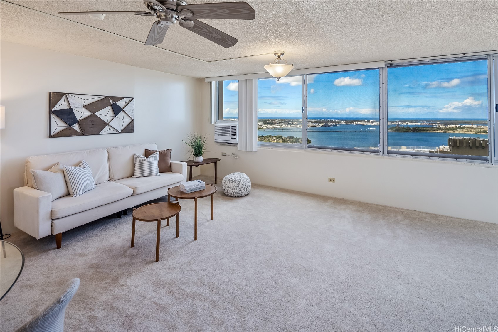 Aiea, Hawaii, 96701, United States, 2 Bedrooms Bedrooms, ,2 BathroomsBathrooms,Residential,For Sale,1882512
