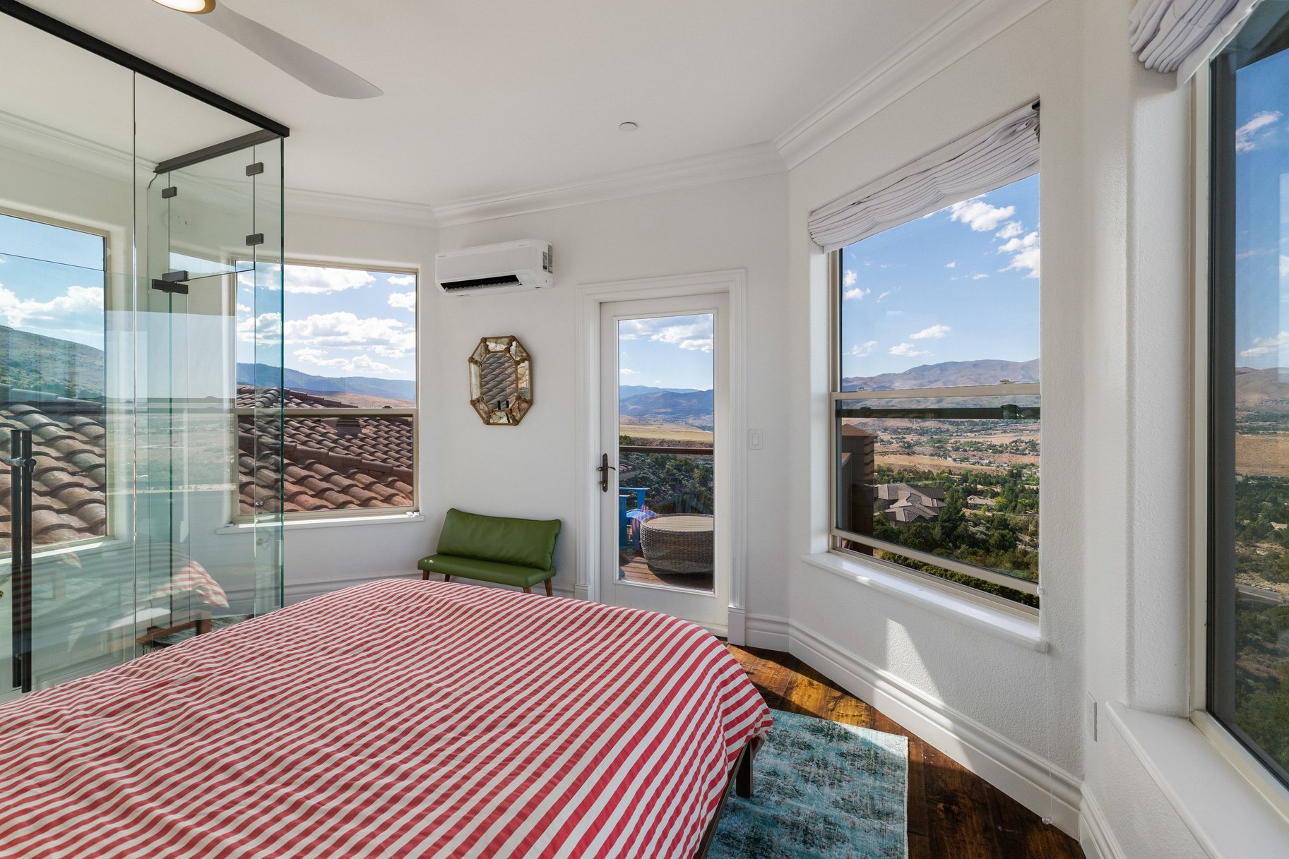  Elevated Living. Endless Views. - 物件實景