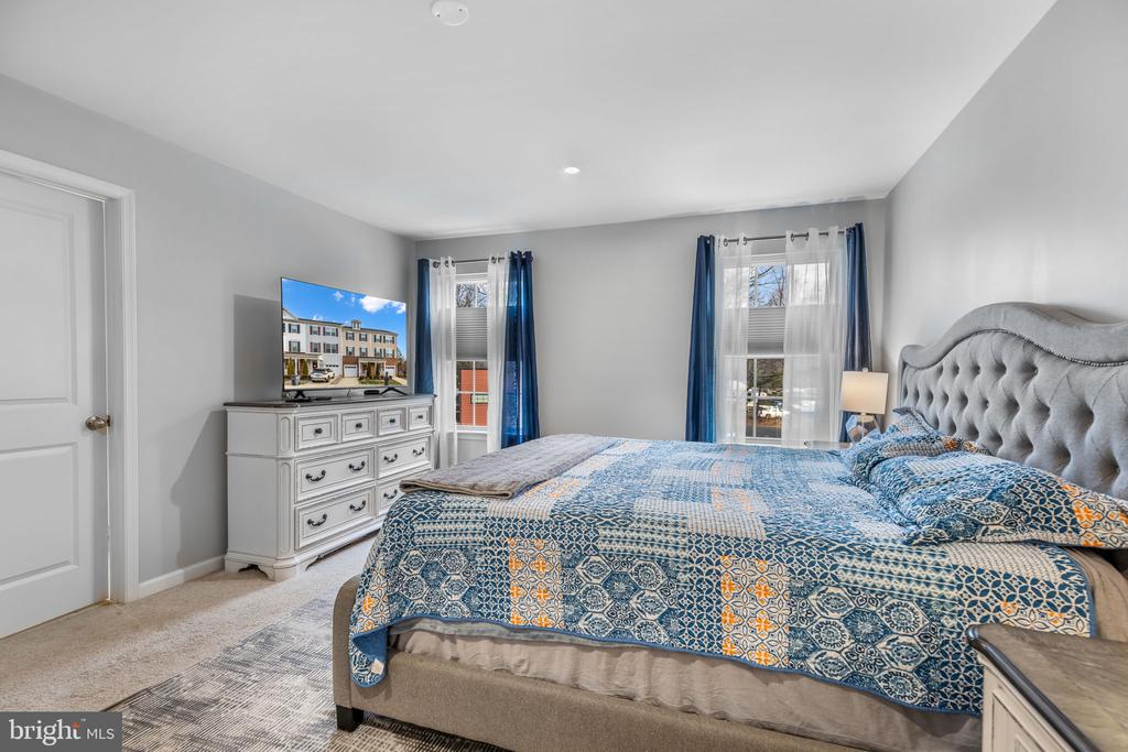 Woodbridge, Virginia, 22191, United States, 4 Bedrooms Bedrooms, ,4 BathroomsBathrooms,Residential,For Sale,2007486