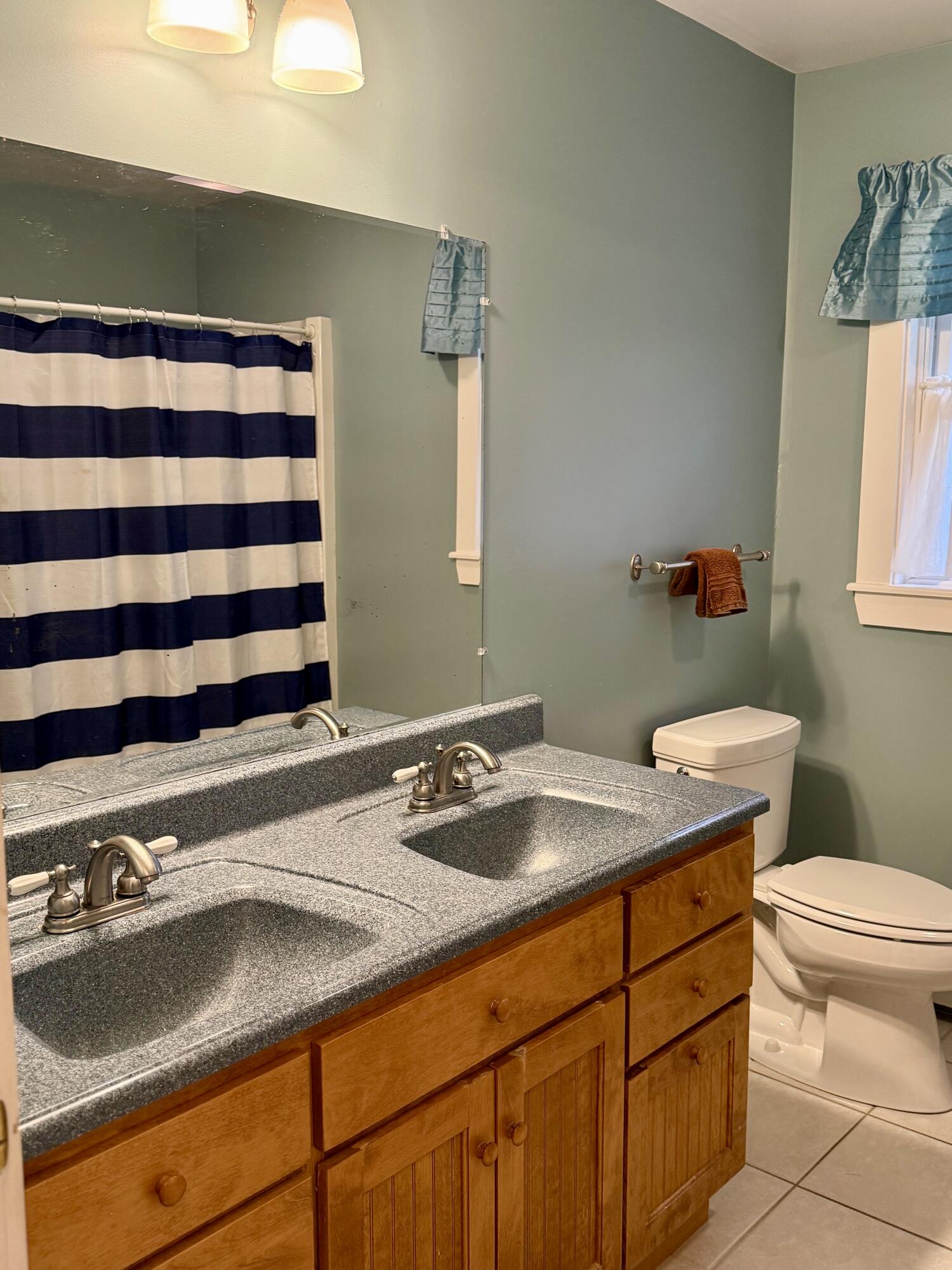 North Yarmouth, Maine, 04097, United States, 3 Bedrooms Bedrooms, ,3 BathroomsBathrooms,Residential,For Sale,1998444