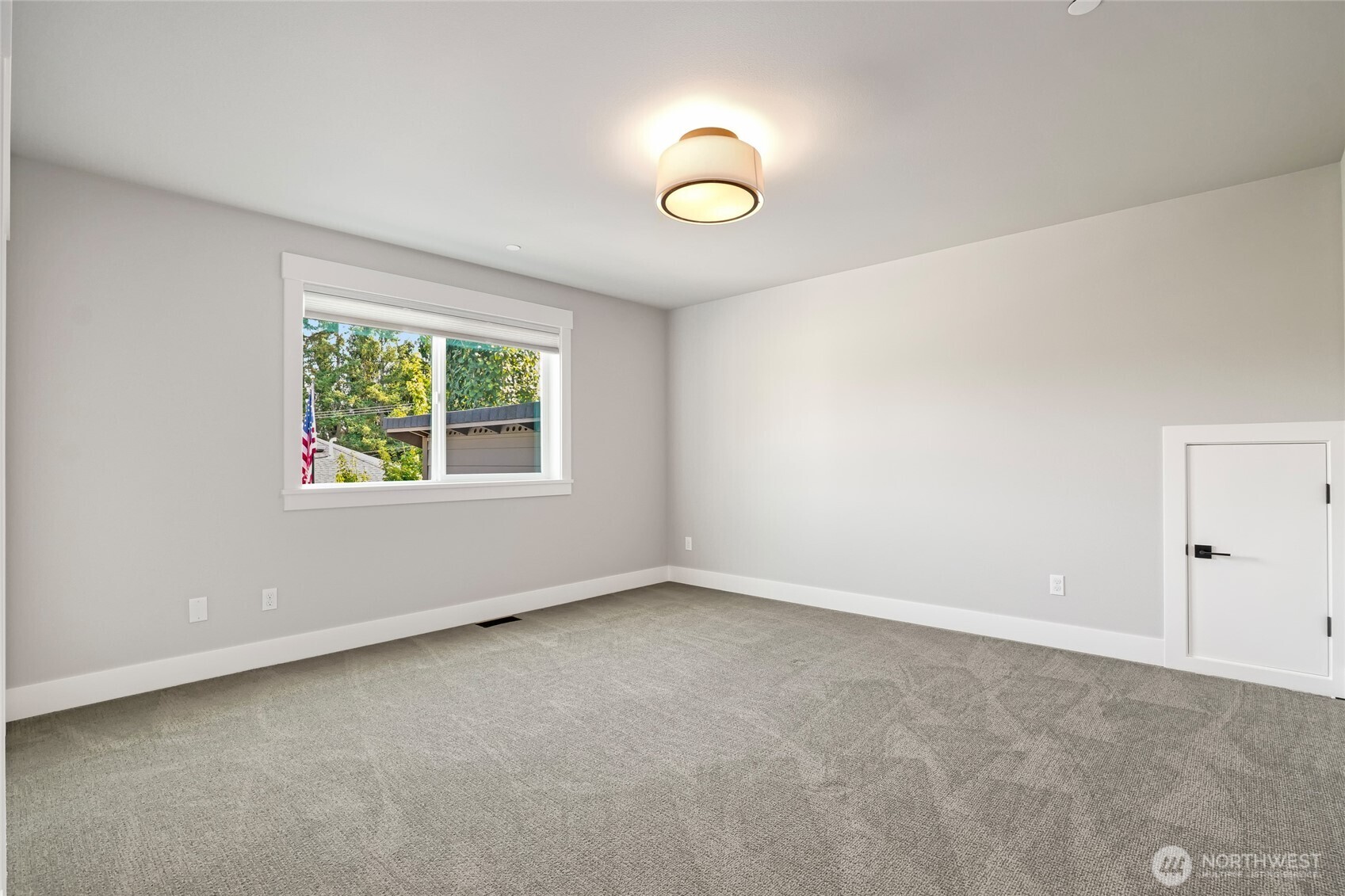 Bothell, Washington, 98021, United States, 5 Bedrooms Bedrooms, ,3 BathroomsBathrooms,Residential,For Sale,1949768