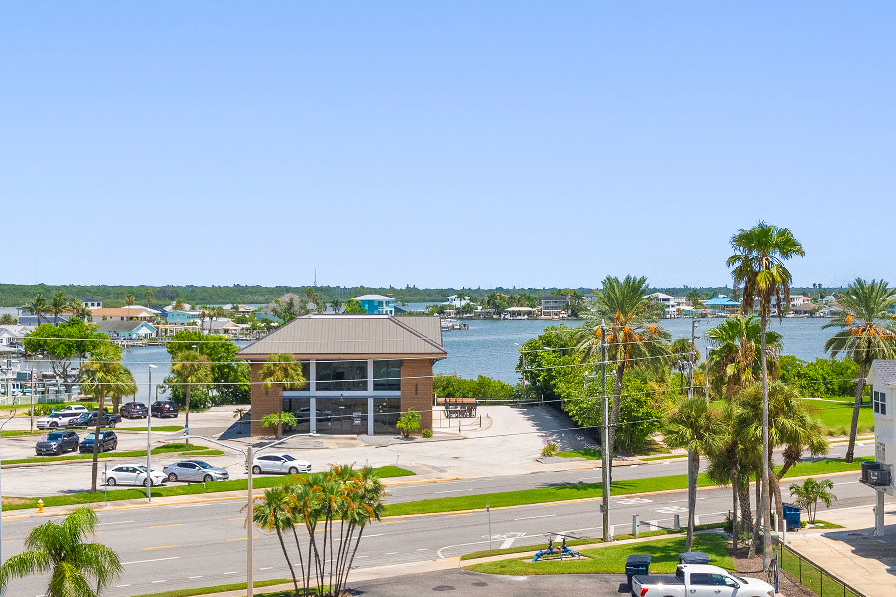  LIGHTHOUSE POINTE CONDO - 物件實景