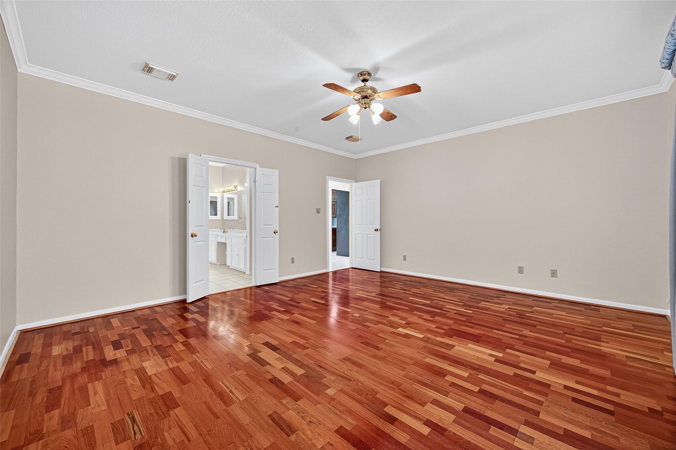 Sugar Land, Texas, 77478, United States, 5 Bedrooms Bedrooms, ,4 BathroomsBathrooms,Residential,For Sale,1971376