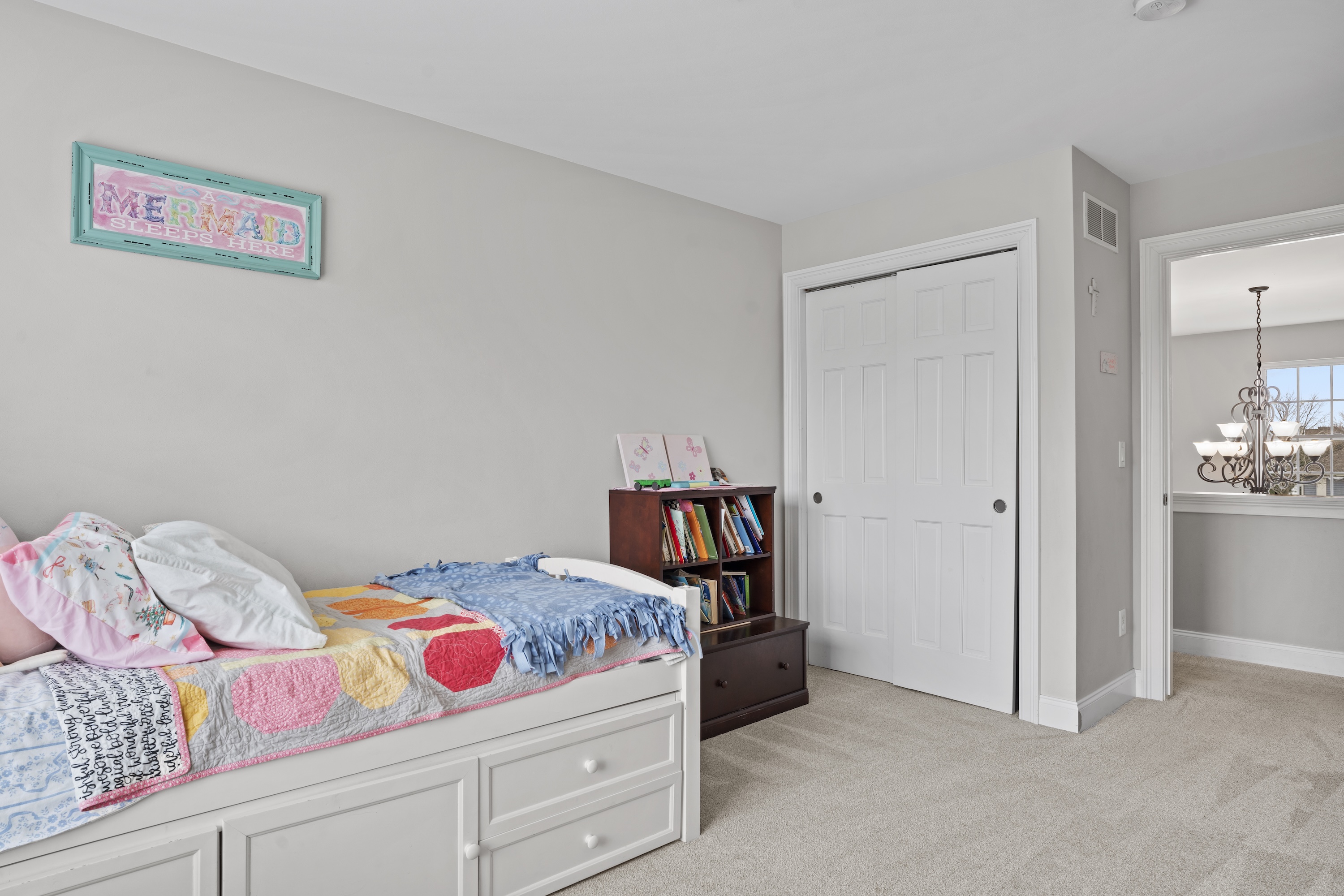  Desirable Pabst Farms Four Bedroom Colonial - 物件實景