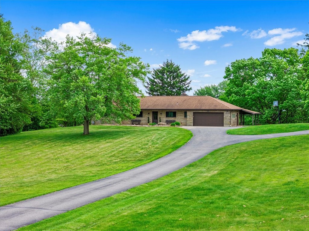 Center Twp, Pennsylvania, 15061, United States, 3 Bedrooms Bedrooms, ,3 BathroomsBathrooms,Residential,For Sale,1883463