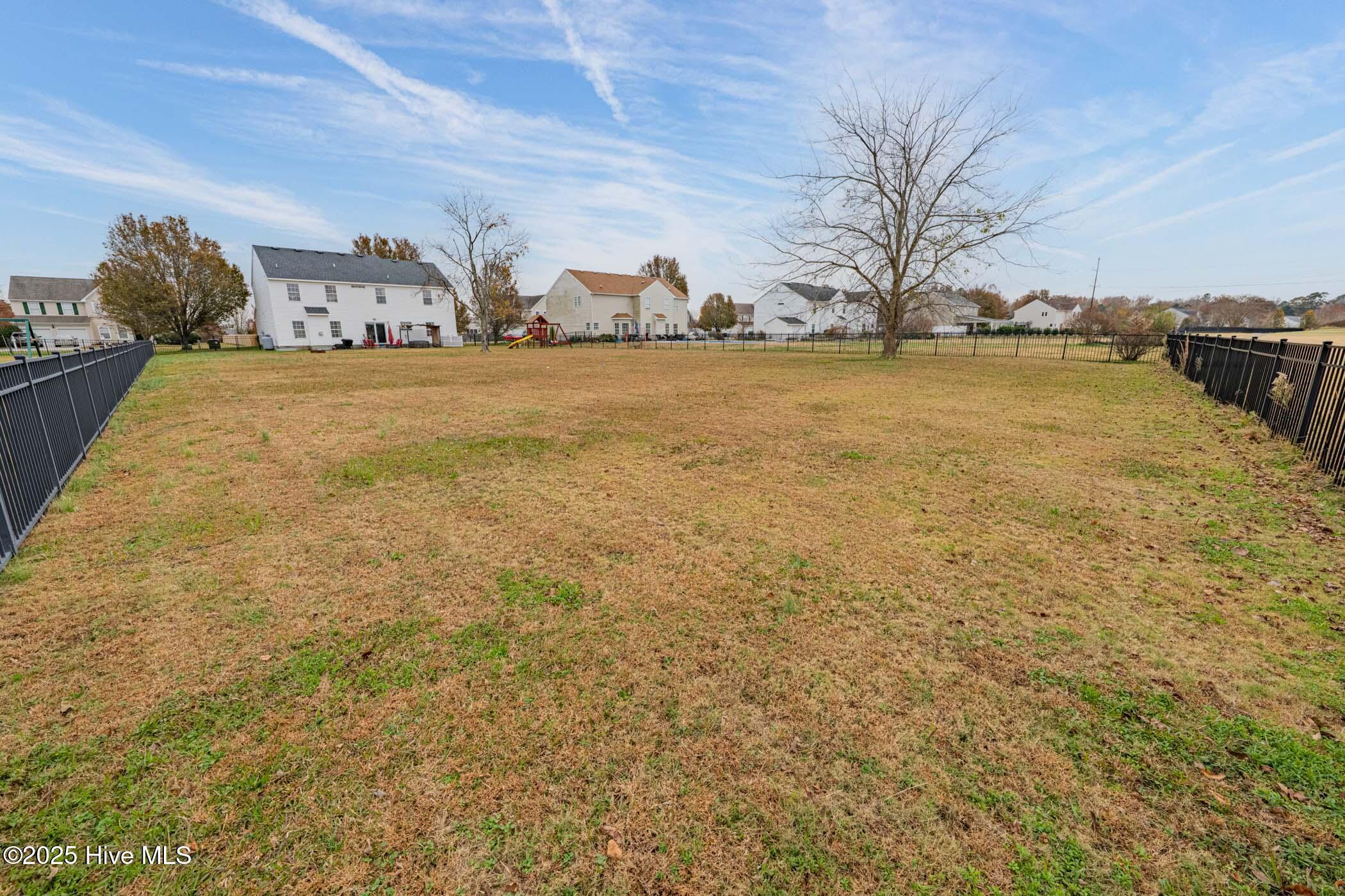 Moyock, North Carolina, 27958, United States, 6 Bedrooms Bedrooms, ,3 BathroomsBathrooms,Residential,For Sale,1997341