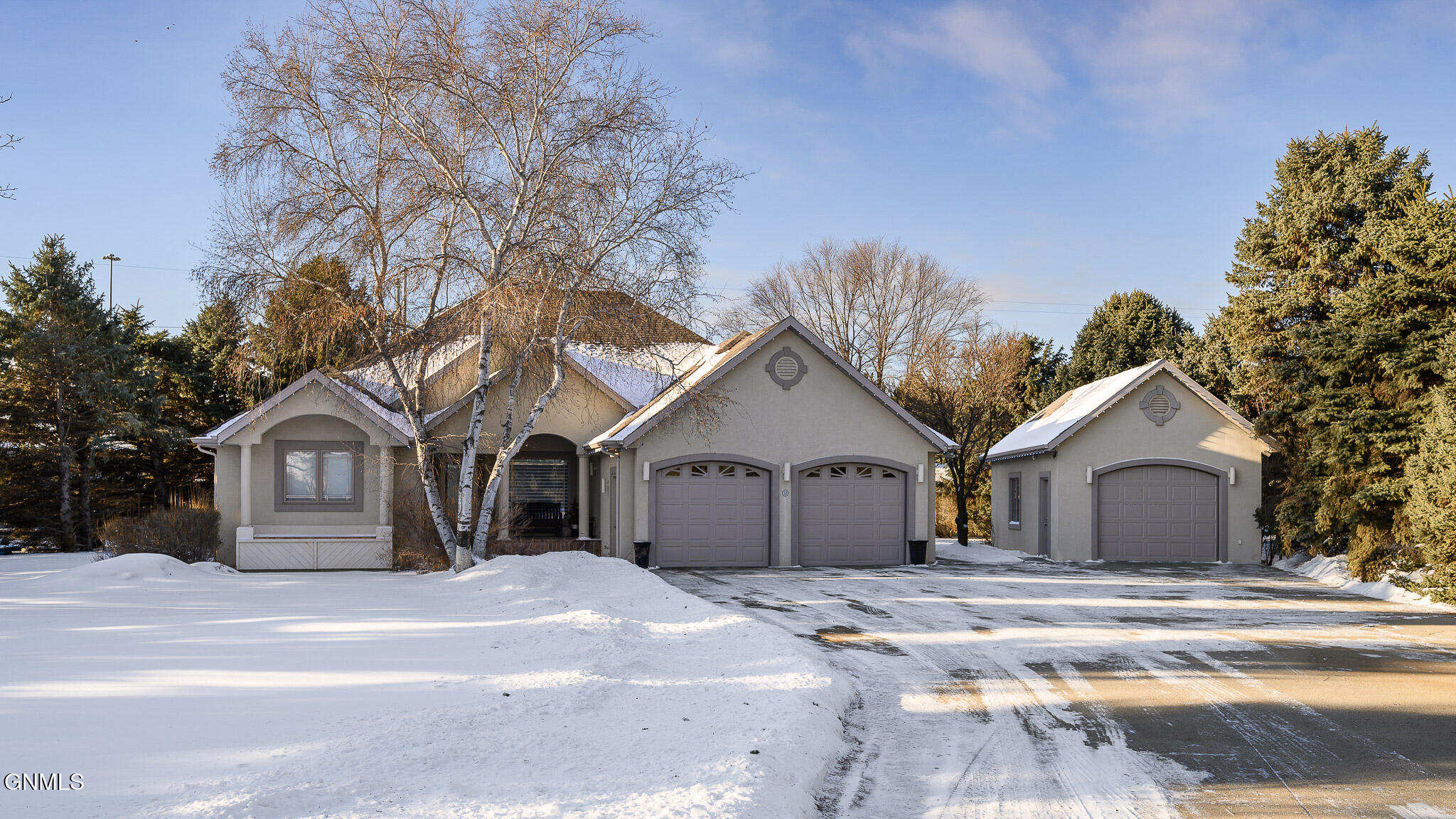 Mandan, North Dakota, 58554, United States, 5 Bedrooms Bedrooms, ,4 BathroomsBathrooms,Residential,For Sale,2005238