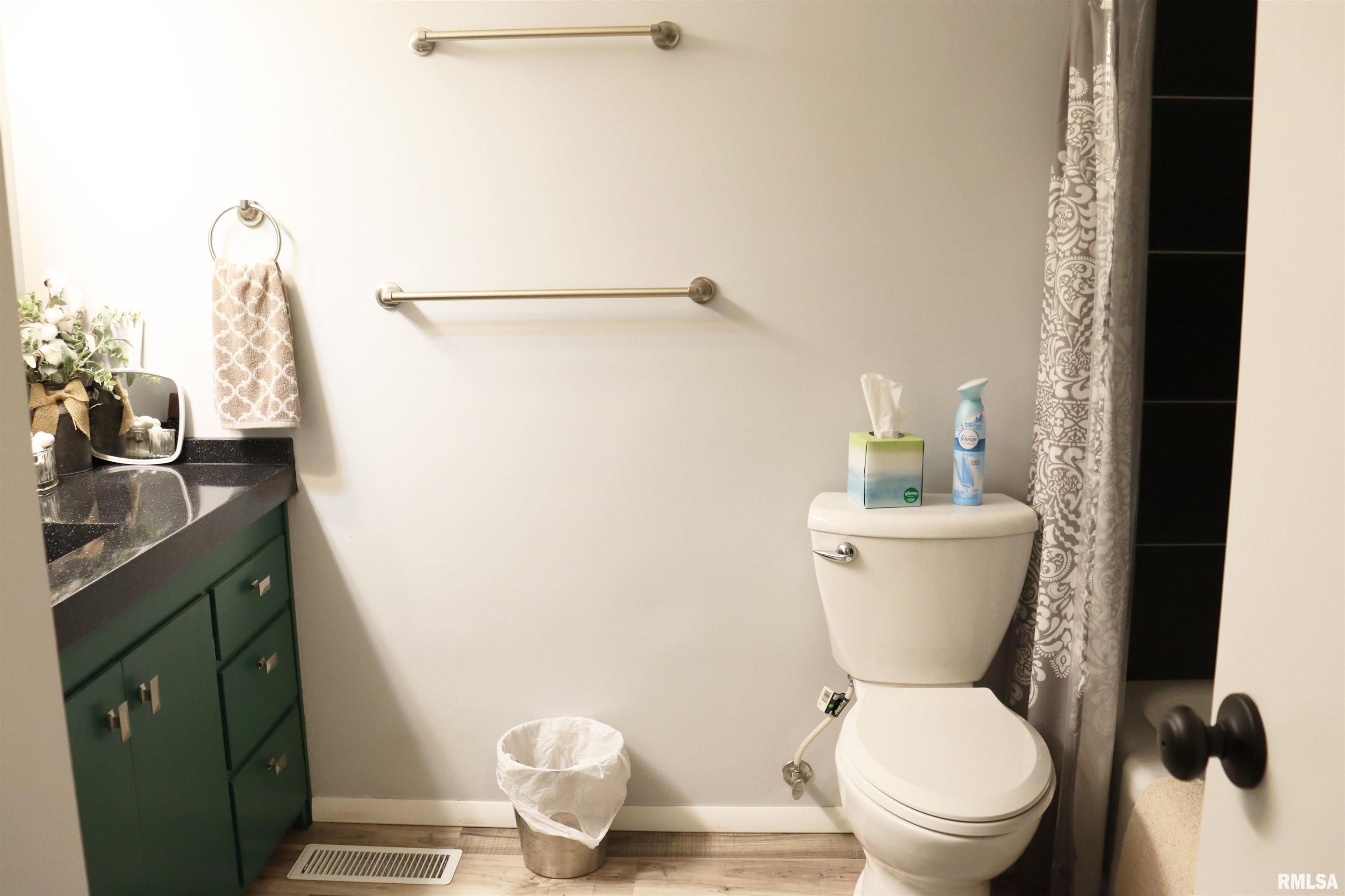 Washington, Illinois, 61571, United States, 3 Bedrooms Bedrooms, ,2 BathroomsBathrooms,Residential,For Sale,1942295