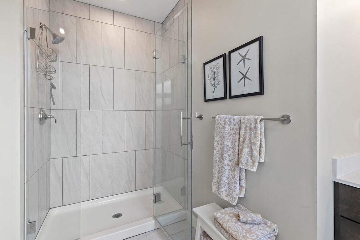 Oconomowoc, Wisconsin, 53066, United States, 1 Bedroom Bedrooms, ,2 BathroomsBathrooms,Residential,For Sale,1819550