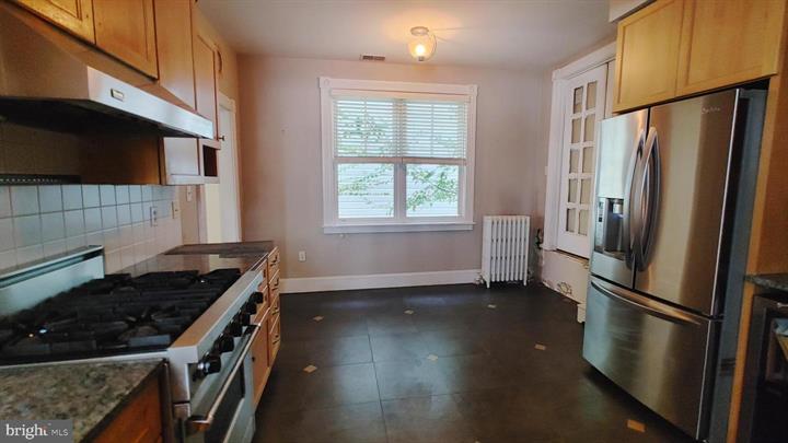 Annapolis, Maryland, 214010, United States, 3 Bedrooms Bedrooms, ,Residential,For Sale,1974284