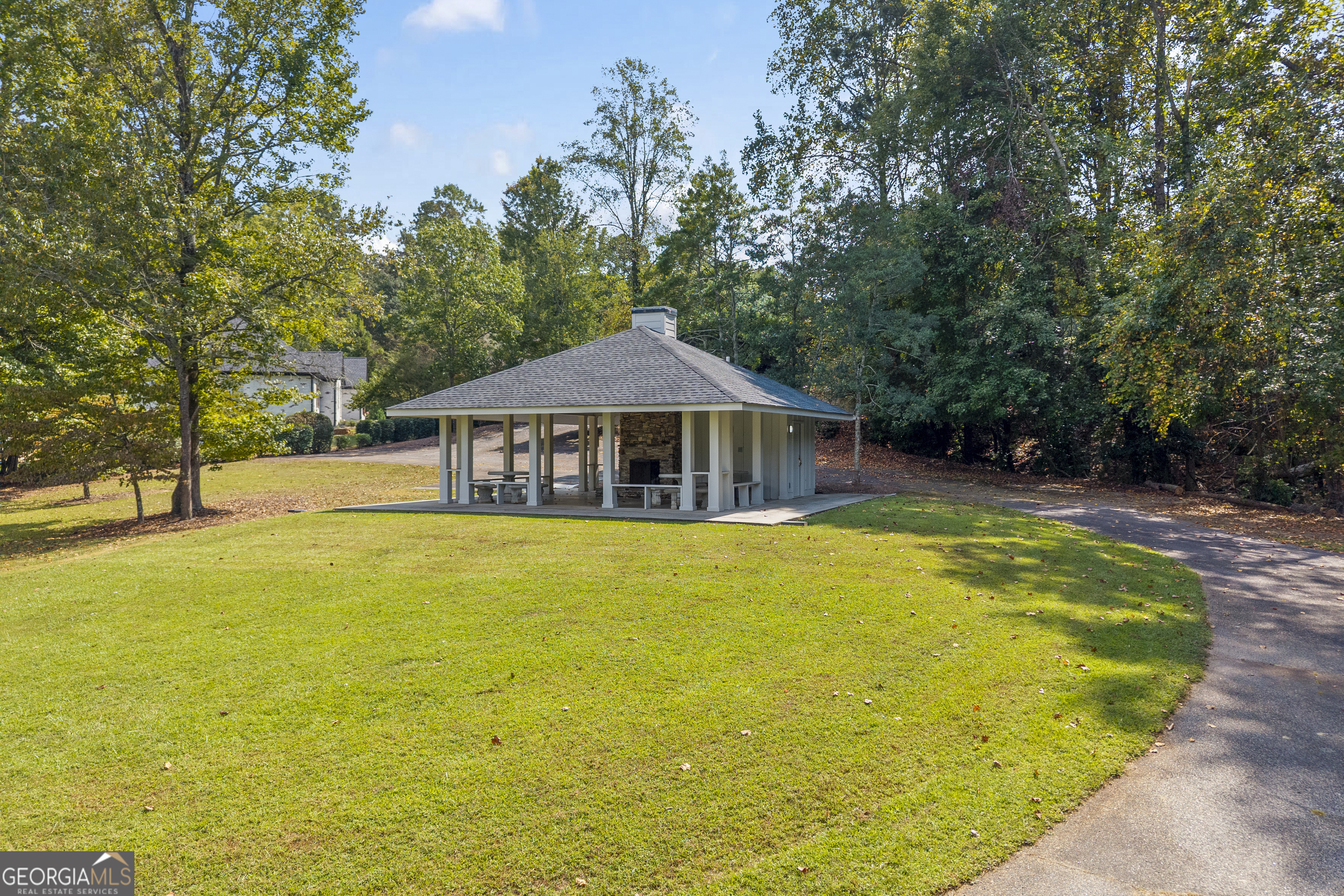 Sharpsburg, Georgia, 30277, United States, 3 Bedrooms Bedrooms, ,3 BathroomsBathrooms,Residential,For Sale,1955891