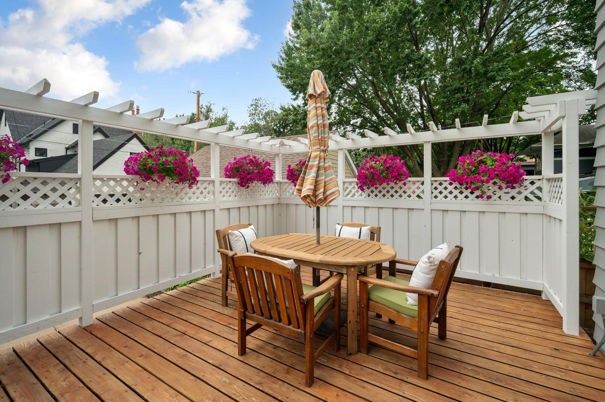 Saint Paul, Minnesota, 55105, United States, 4 Bedrooms Bedrooms, ,2 BathroomsBathrooms,Residential,For Sale,1919554