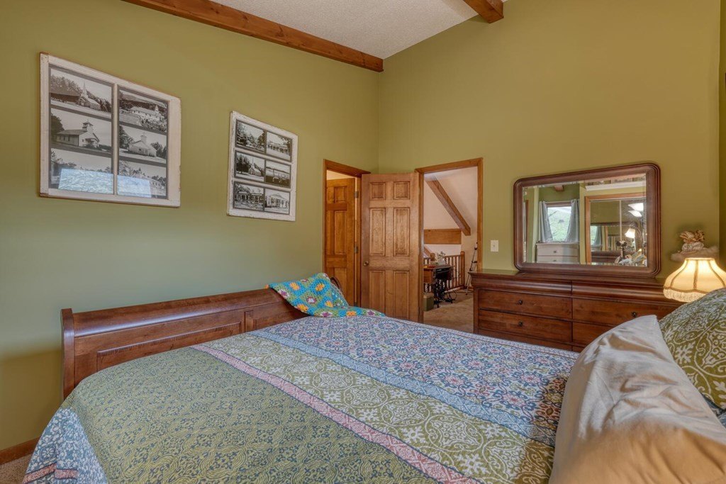 Hayesville, North Carolina, 28904, United States, 3 Bedrooms Bedrooms, ,4 BathroomsBathrooms,Residential,For Sale,1758410