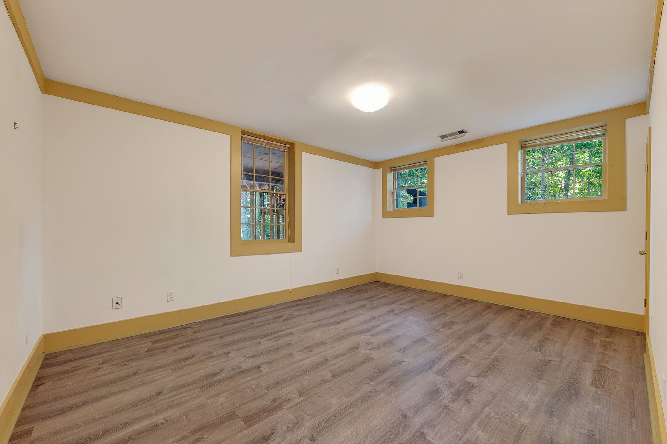  Timeless Colonial Elegance on Two Private Wooded Acres in Litchfield Hundred - 物件實景