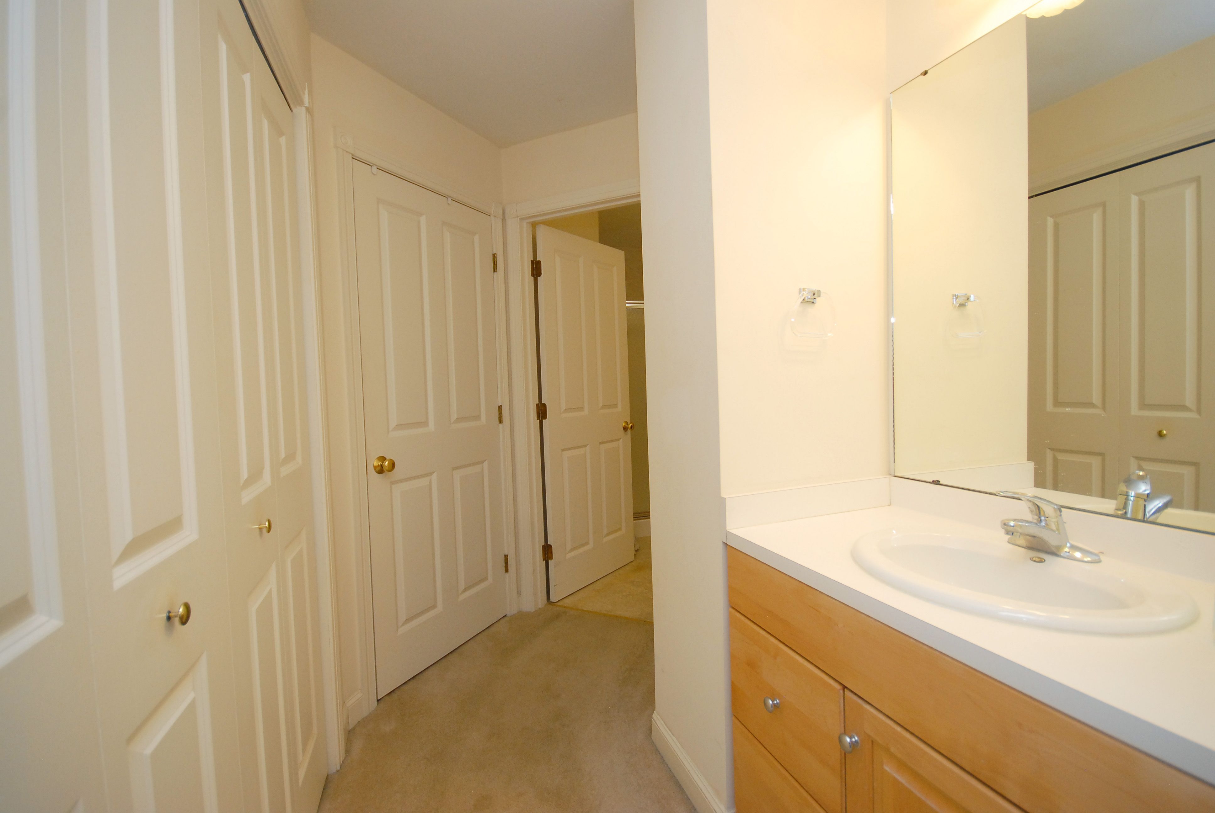  4 Autumn Drive, Unit B, Hudson, MA 01749 - 物件實景