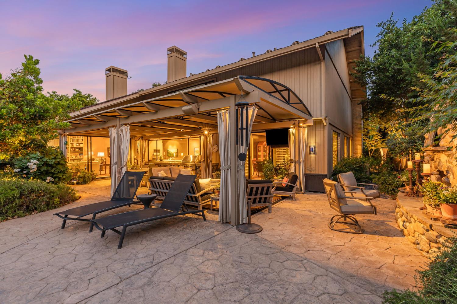 Gold River, California, 95670, United States, 4 Bedrooms Bedrooms, ,5 BathroomsBathrooms,Residential,For Sale,1987751