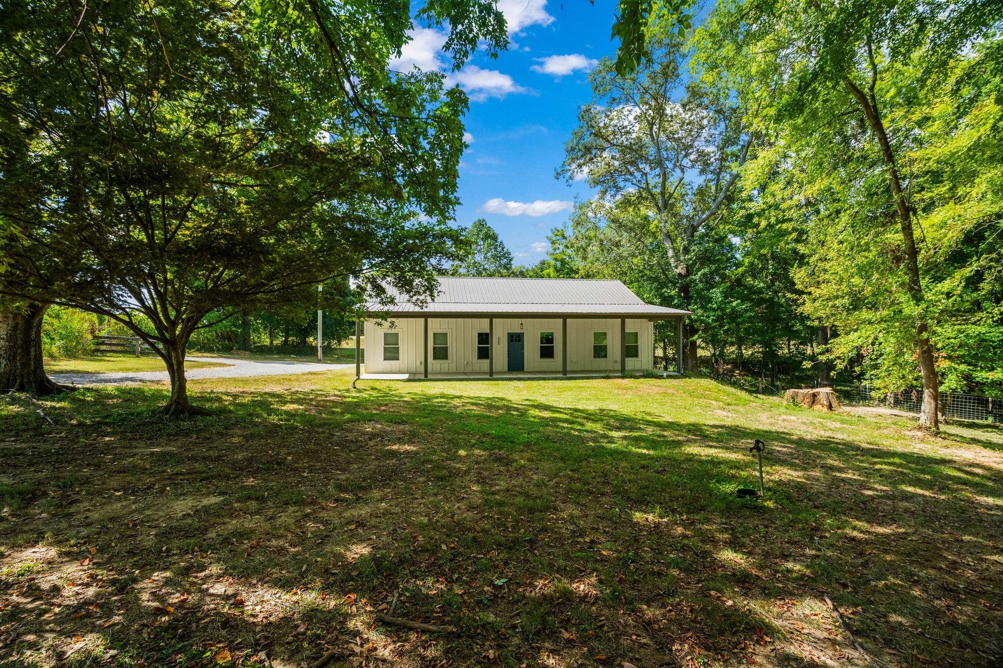 Cedar Hill, Tennessee, 37032, United States, 3 Bedrooms Bedrooms, ,2 BathroomsBathrooms,Residential,For Sale,1981088