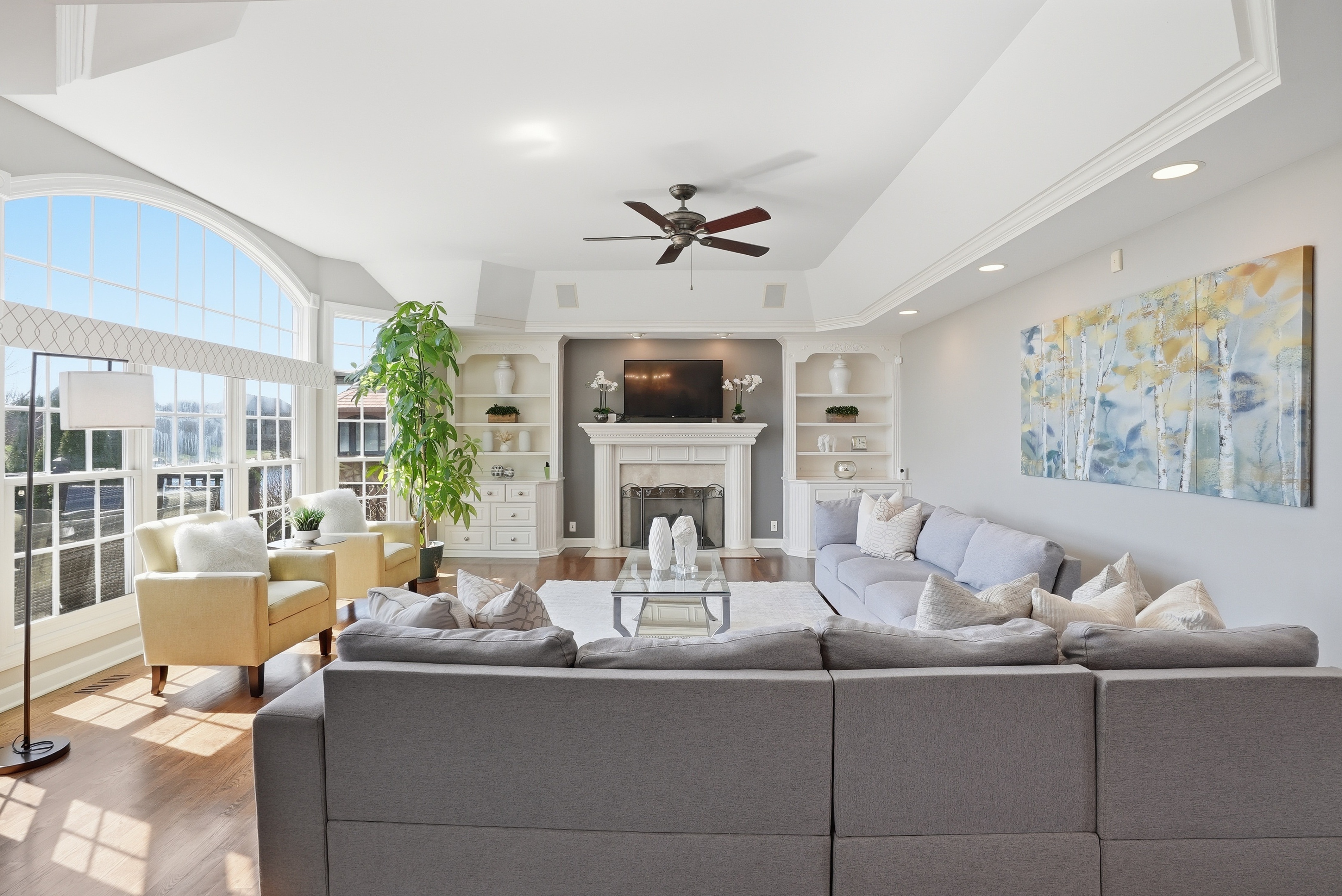  The Crown Jewel of Tall Grass: Waterfront Privacy Meets the Ultimate Layout - 物件實景