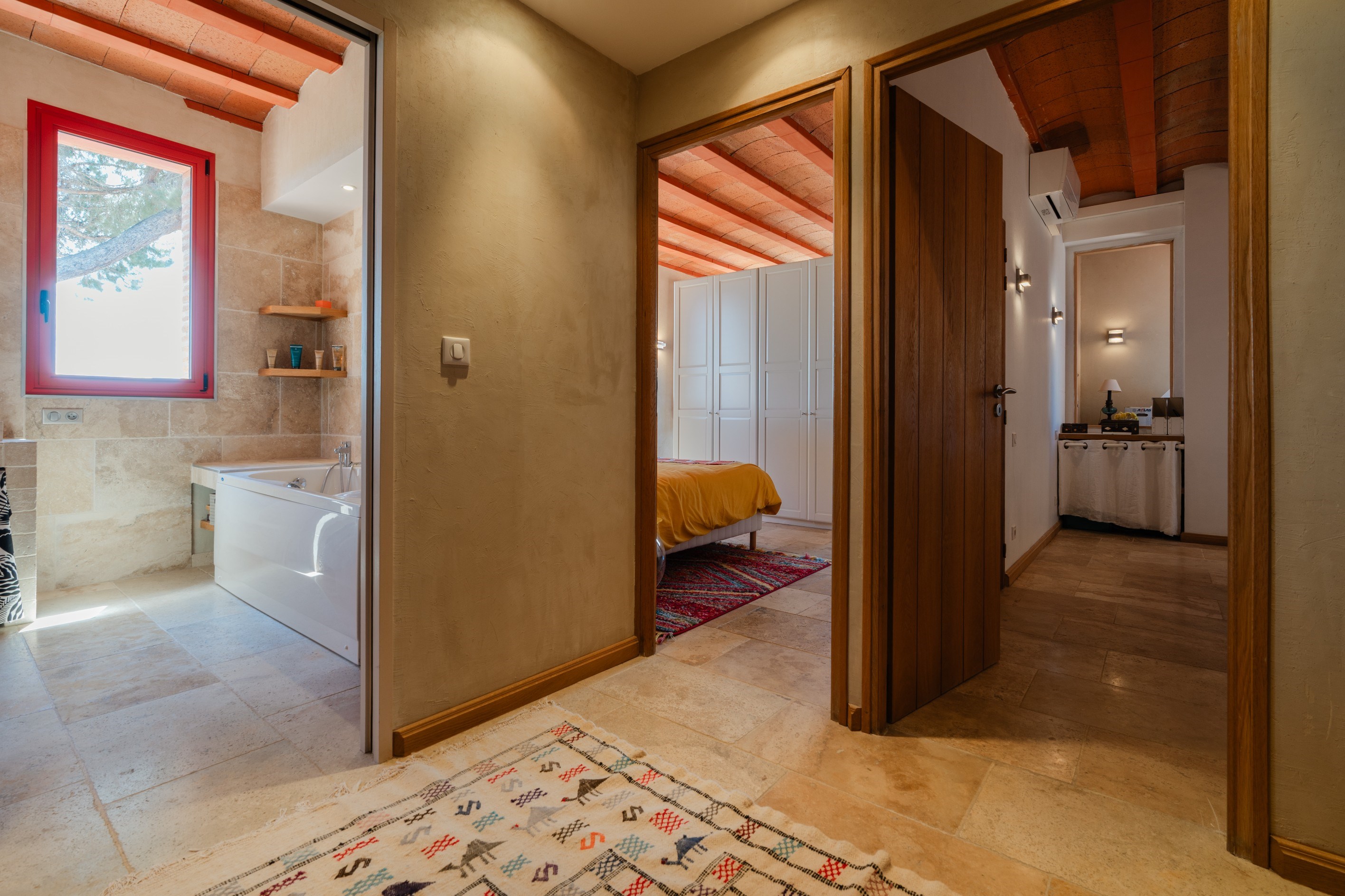  425m² of REFINEMENT & EXCEPTIONAL VOLUMES, just 6 minutes from the beach - 物件實景