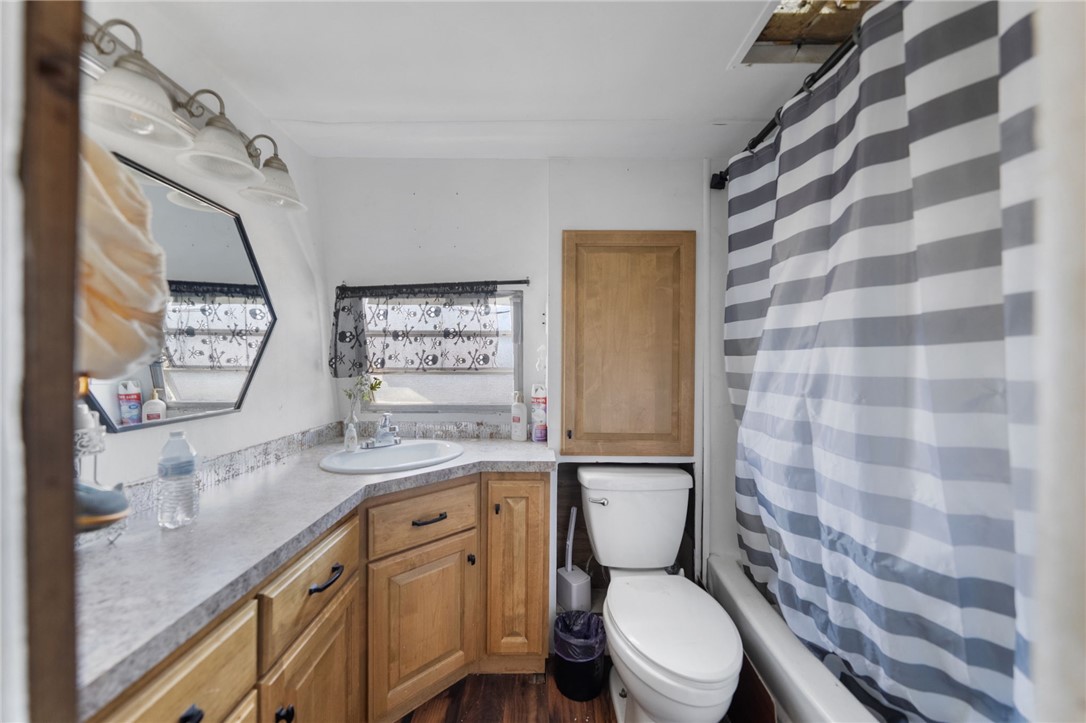 Perris, California, 92570, United States, 4 Bedrooms Bedrooms, ,2 BathroomsBathrooms,Residential,For Sale,2009057