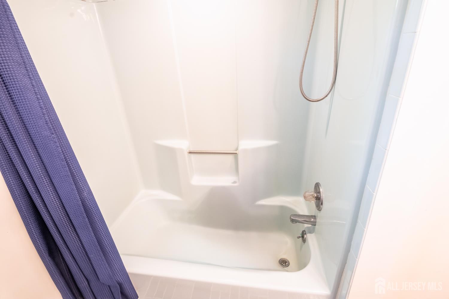 Monroe, New Jersey, 08831, United States, 6 Bedrooms Bedrooms, ,4 BathroomsBathrooms,Residential,For Sale,1916788