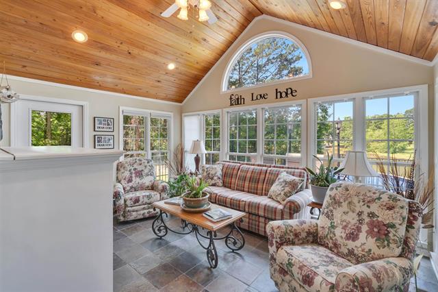 Spartanburg, South Carolina, 29306, United States, 3 Bedrooms Bedrooms, ,2 BathroomsBathrooms,Residential,For Sale,1998531