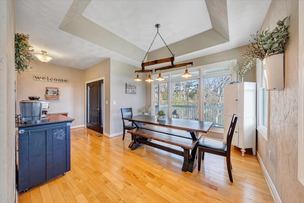 Buchanan, Virginia, 24066, United States, 5 Bedrooms Bedrooms, ,4 BathroomsBathrooms,Residential,For Sale,1900741