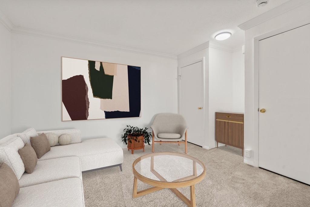 Newton, Massachusetts, 02467, United States, 1 Bedroom Bedrooms, ,2 BathroomsBathrooms,Residential,For Sale,1954764