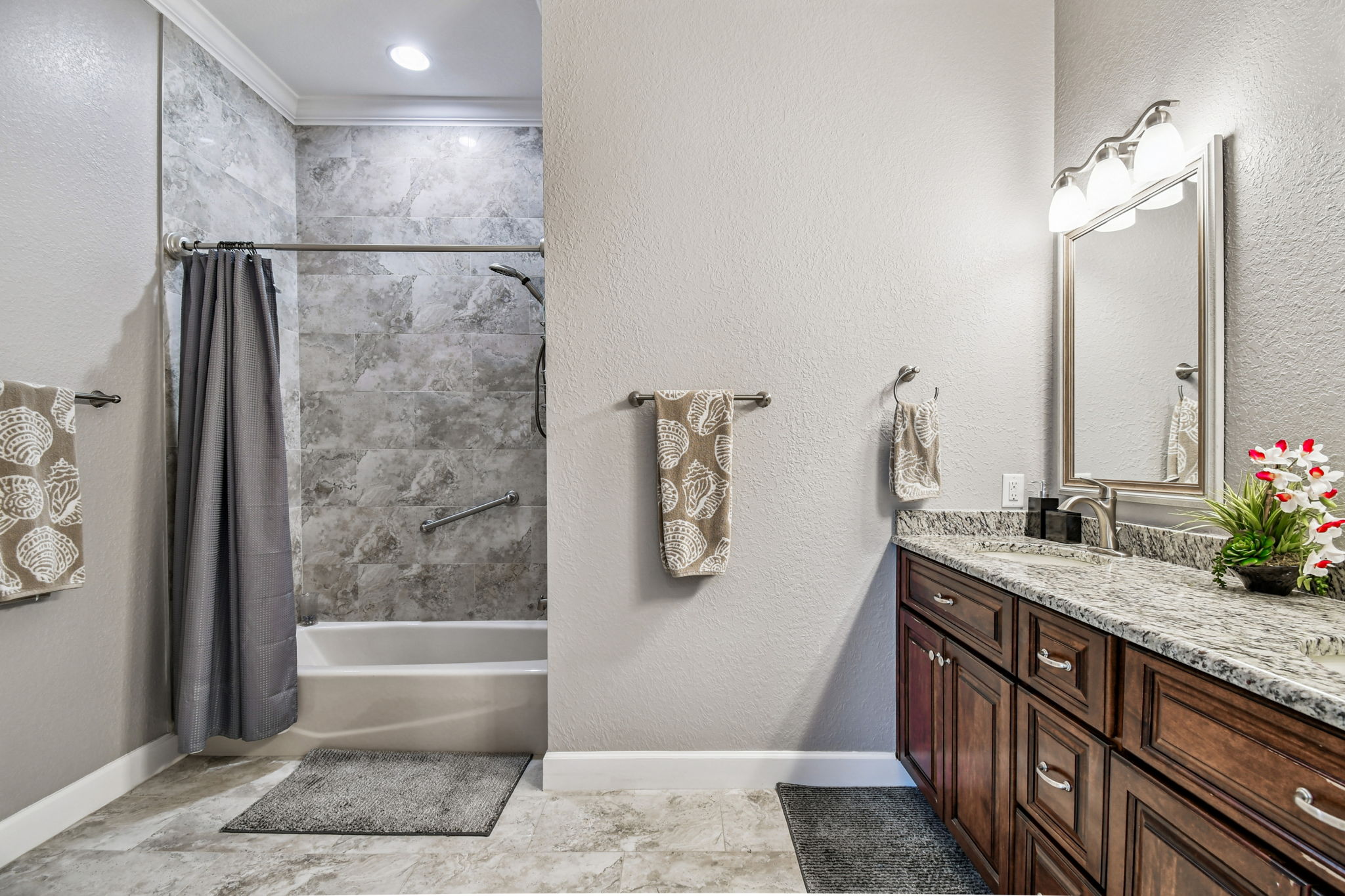 Madeira Beach, Florida, 33708, United States, 6 Bedrooms Bedrooms, ,6 BathroomsBathrooms,Residential,For Sale,1975666