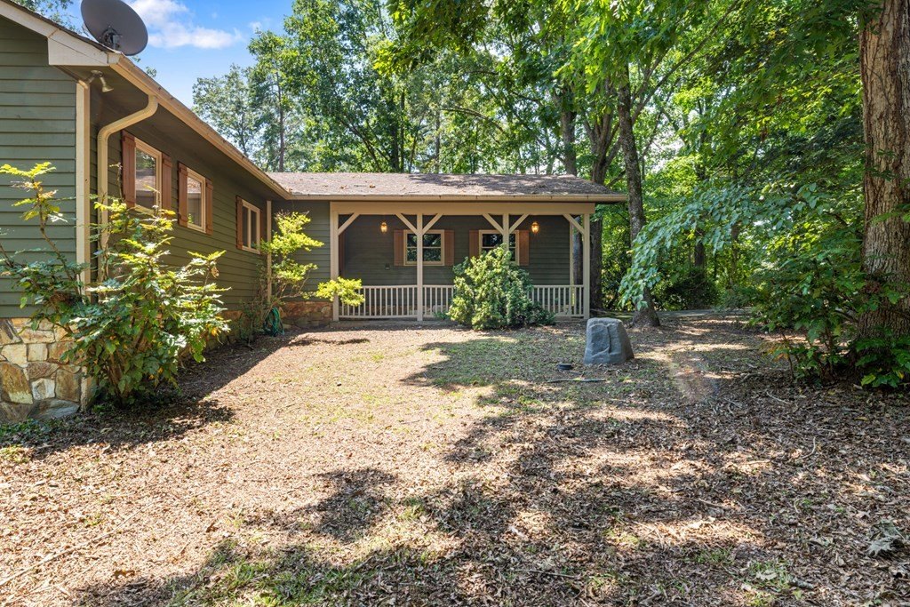 Hayesville, North Carolina, 28904, United States, 4 Bedrooms Bedrooms, ,3 BathroomsBathrooms,Residential,For Sale,1983096