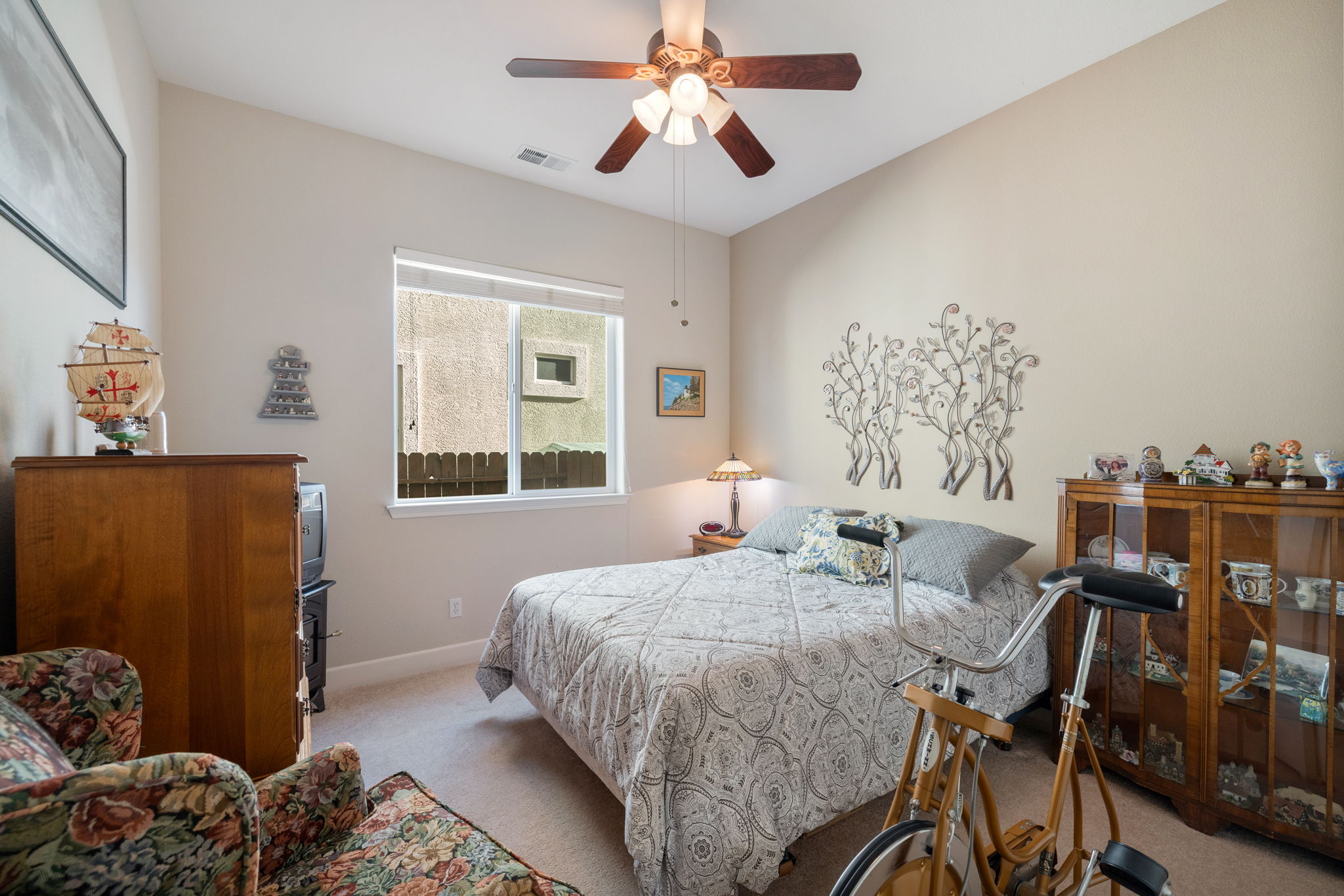  Refined Minden Living with Designer Touches and Captivating Mountain Views - 物件實景