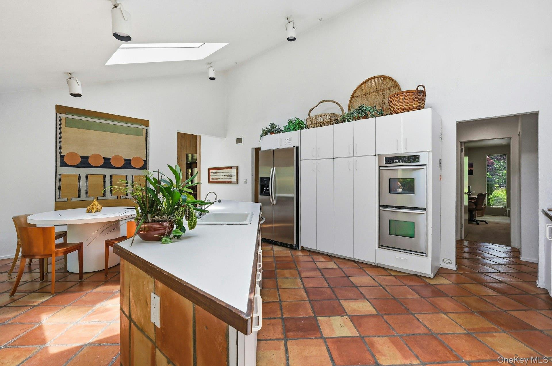  17 Hastings Road, Old Westbury, NY, 11568 - 物件實景
