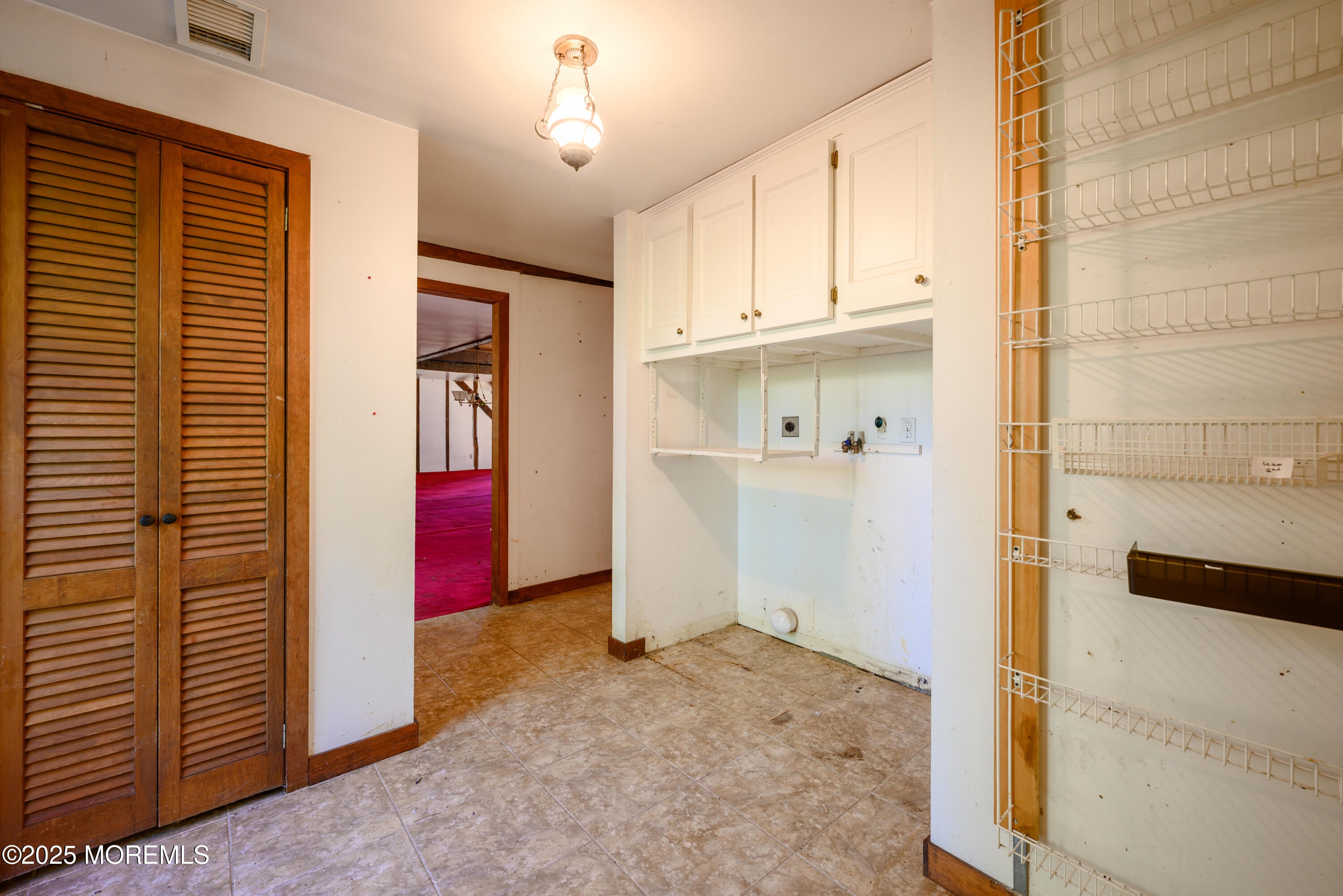 Marlboro, New Jersey, 07746, United States, 3 Bedrooms Bedrooms, ,3 BathroomsBathrooms,Residential,For Sale,1974582