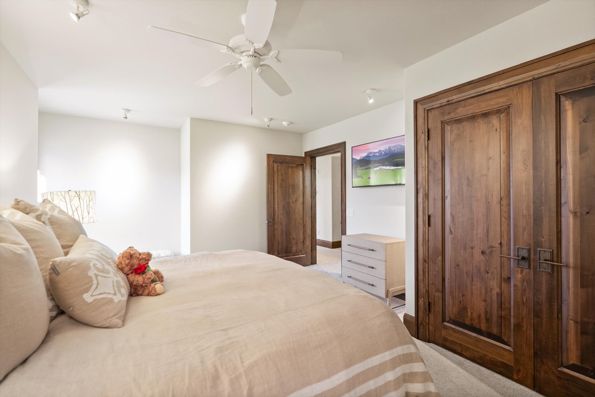  464 Electric Avenue, Unit C - 物件實景