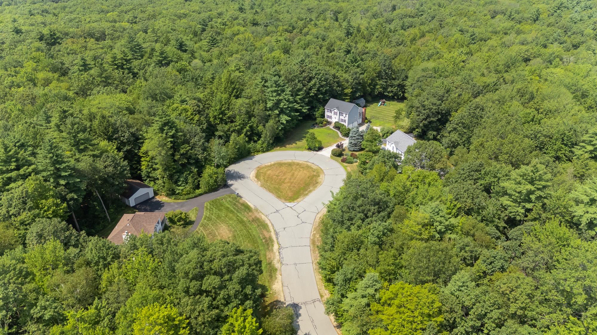 Hooksett, New Hampshire, 03106, United States, 3 Bedrooms Bedrooms, ,2 BathroomsBathrooms,Residential,For Sale,1941864