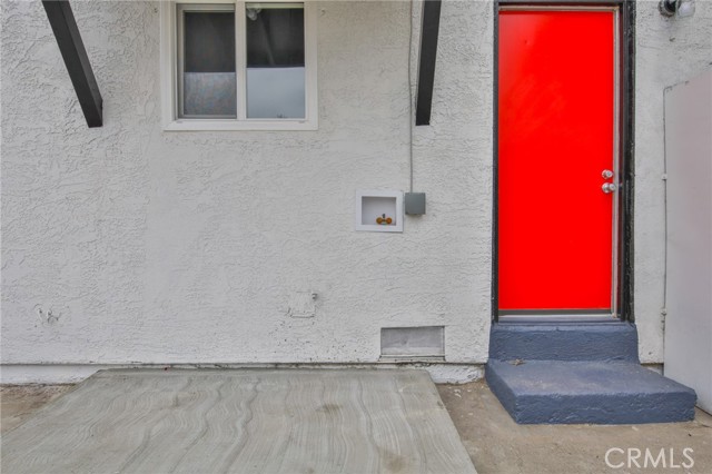 Los Angeles, California, 90003, United States, 5 Bedrooms Bedrooms, ,Residential,For Sale,1889512
